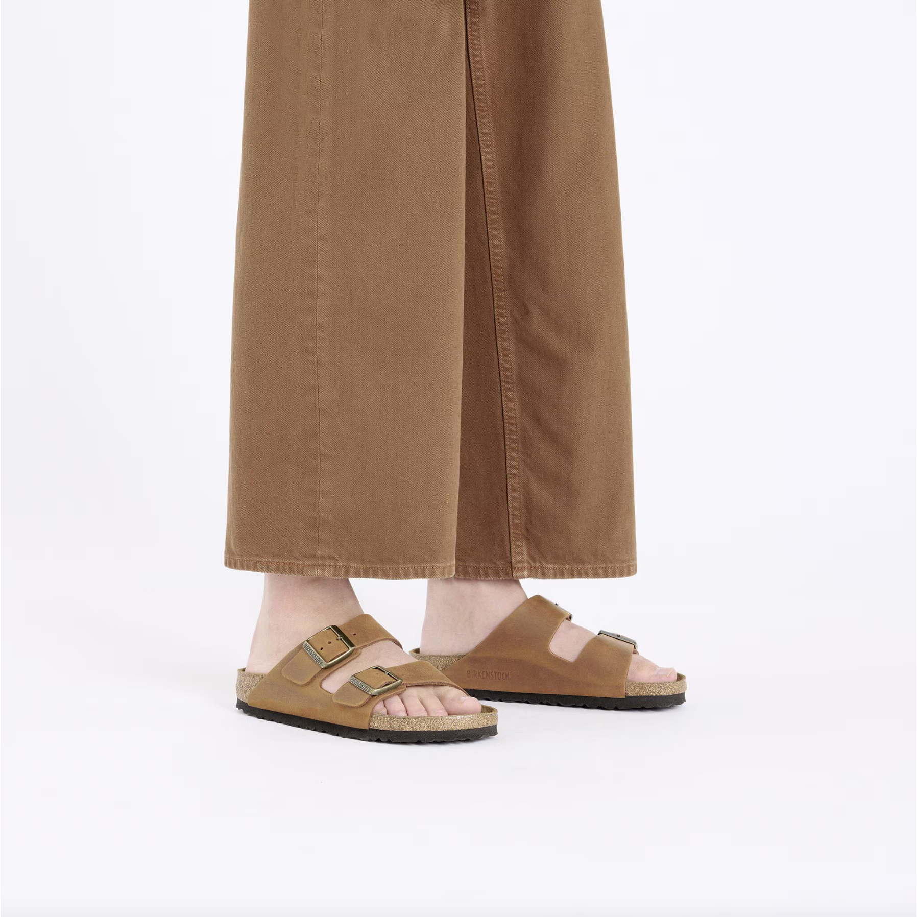 Birkenstock Women's Arizona Oiled Leather Sandals - Comfortable Arch Support Footbed | Perfect for Summer, Beach, and Casual Wear