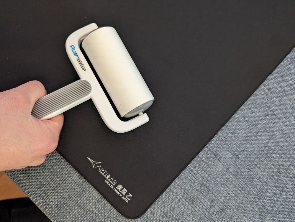 Premium Lint Roller for Gaming Mouse Pads - Sticky Reusable Pet Hair Remover for Desk & Keyboard - Perfect for Gamers, Office & Home Use