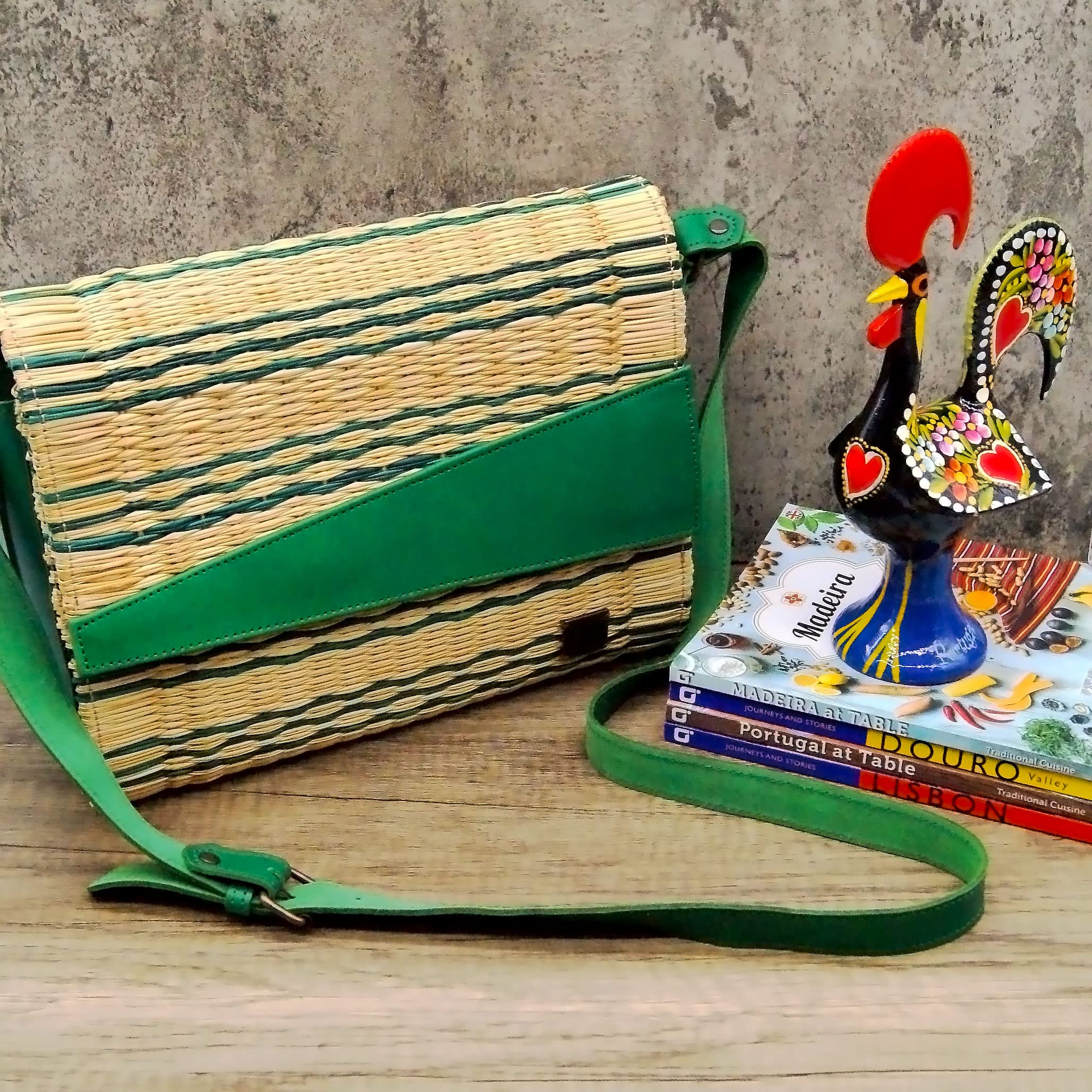 Handmade Vegan Woven Straw Basket Bag for Women - Eco-Friendly & Stylish Summer Beach Tote - Perfect for Picnics, Shopping & Boho Outfits - Made in Portugal