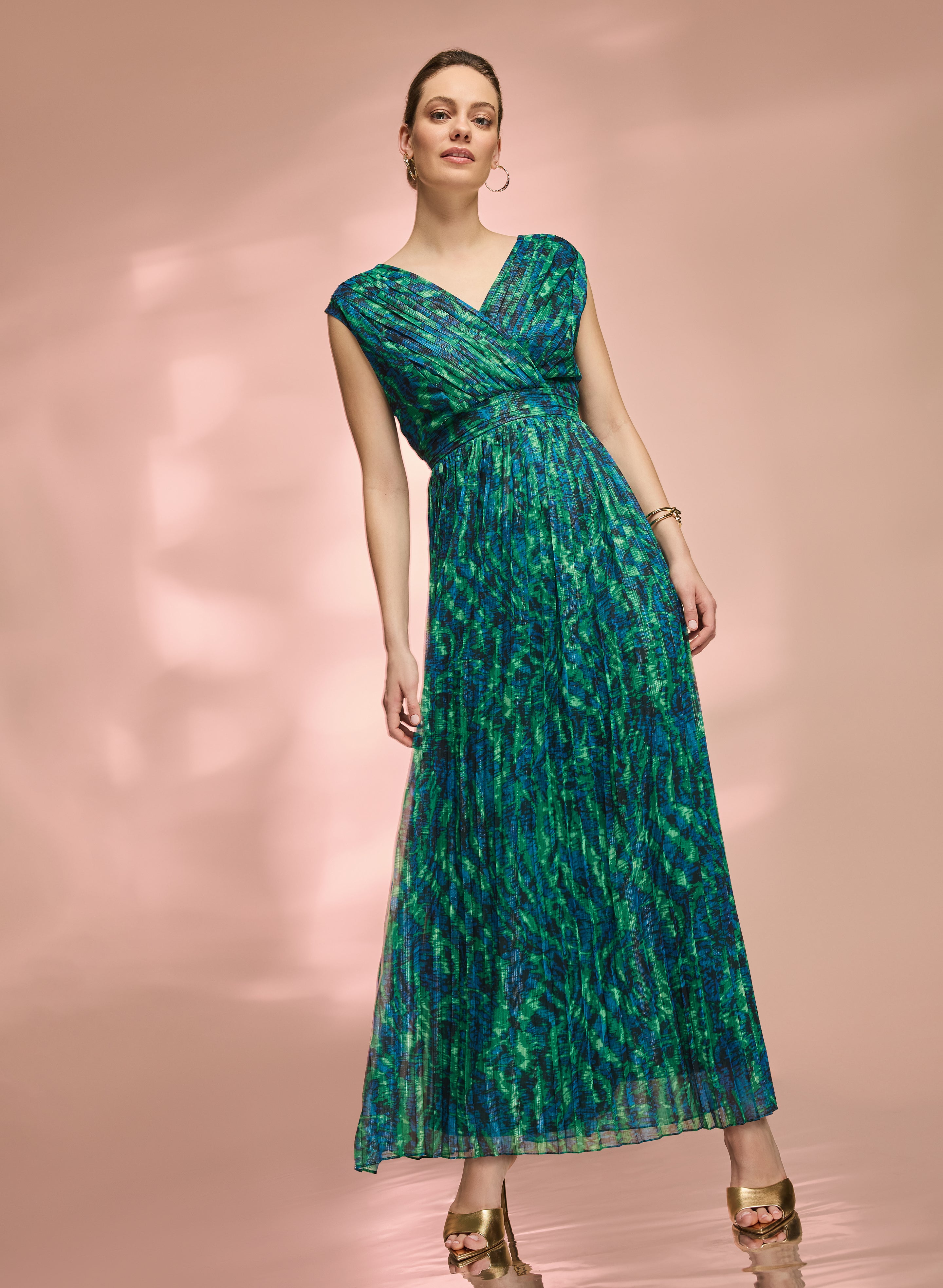 Elegant Chiffon Abstract Print Dress for Women - Flowy Summer Maxi Dress for Beach, Party & Casual Wear