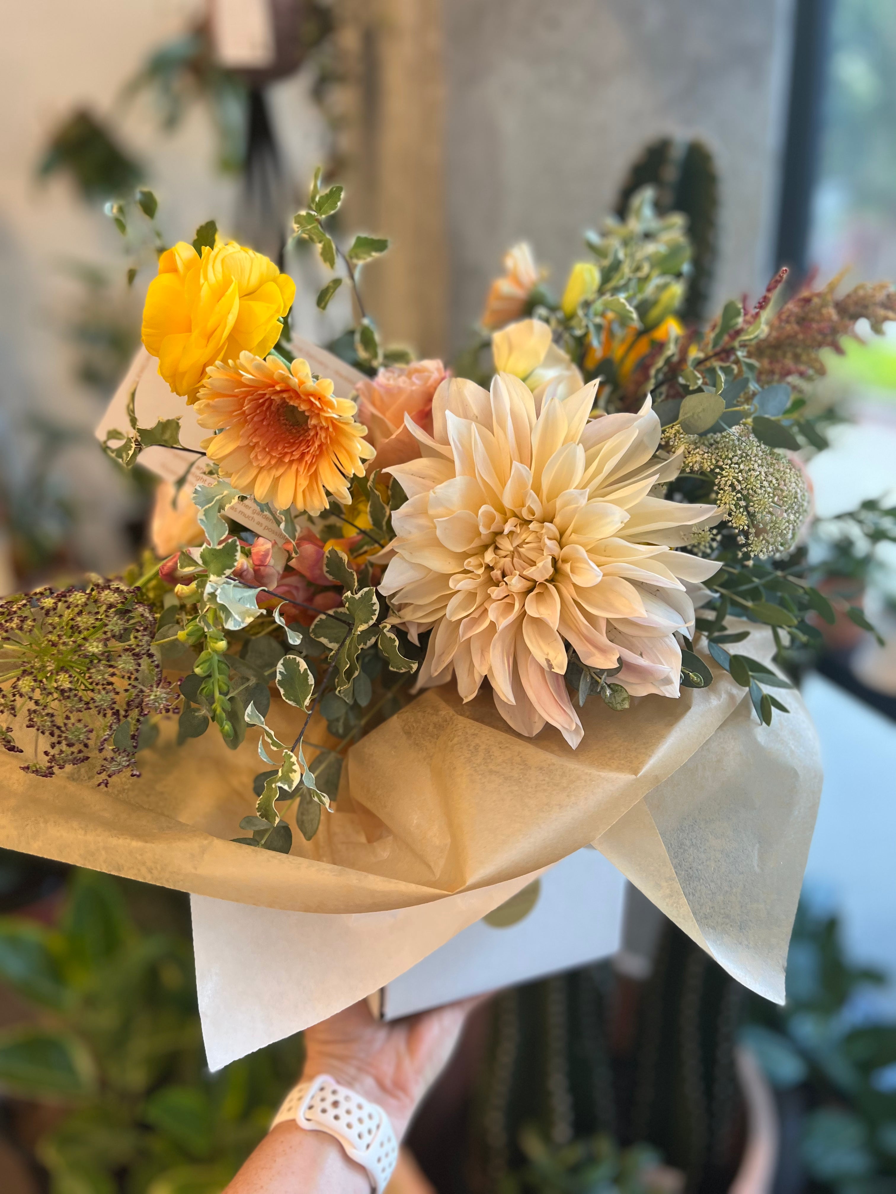 Garden Queen Subscription Box - Monthly Plant & Gardening Essentials for Home & Outdoor Decor | Perfect for Plant Lovers & Garden Enthusiasts