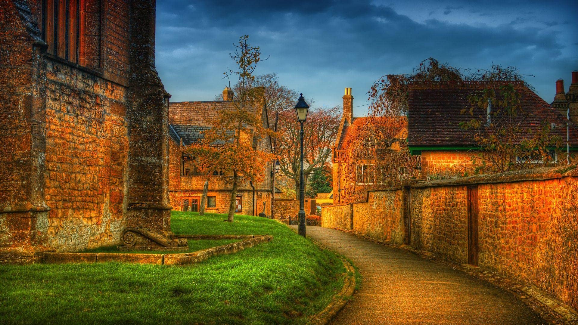 Oxford Autumn Canvas Art - Framed Landscape Painting Wall Decor for Home, Office, Bedroom - Ready to Hang - Perfect for Living Room, Dining Area & Gift Giving
