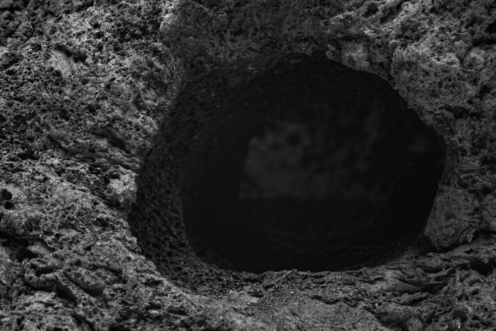 Premium Black Lava Rock Cave for Aquarium - Natural Hideout for Fish, Shrimp & Reptiles - Perfect for Terrariums, Fish Tanks & Reptile Habitats