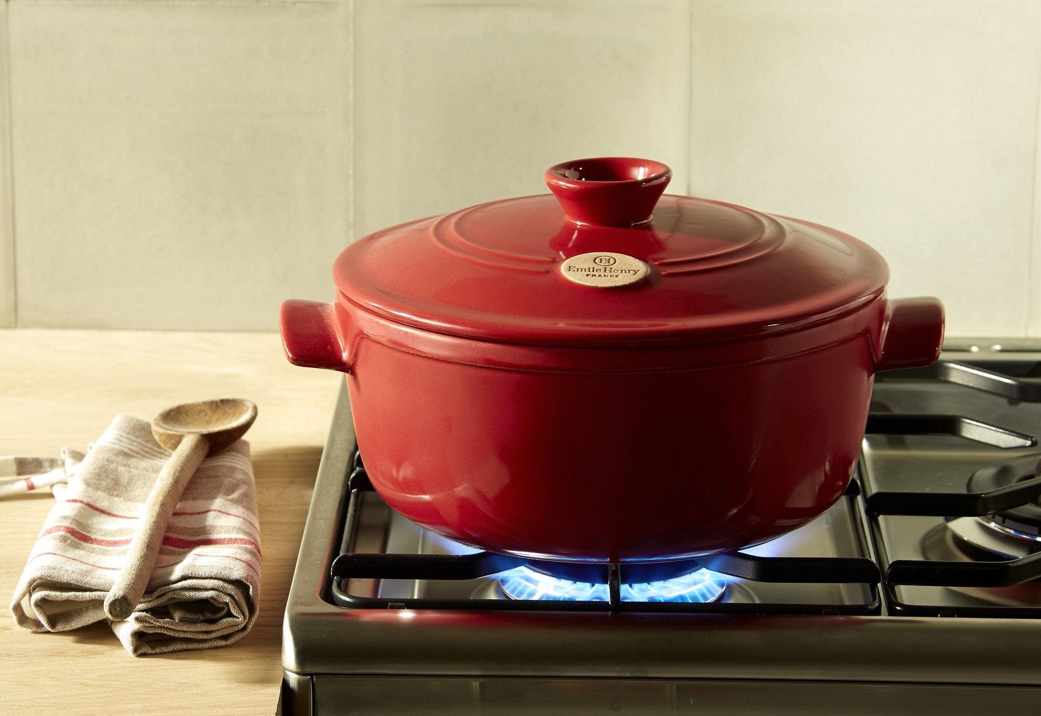 Emile Henry Flame Round Stewpot 4.2 Qt - Burgundy Red Ceramic Dutch Oven for Slow Cooking, Braising & Serving - Stovetop & Oven Safe Up to 520°F