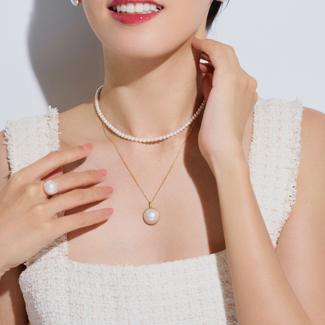 18K Gold Mabe Pearl Necklace KN00072 | Elegant DOME Pearl Pendant for Women | Perfect for Weddings, Parties & Special Occasions
