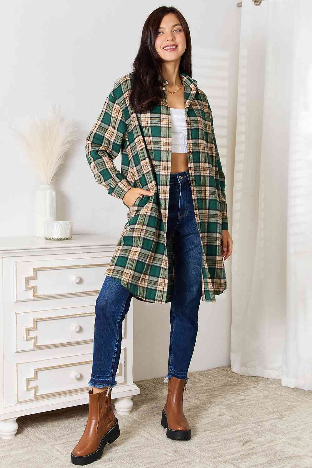 Stylish Plaid Collared Long Sleeve Shirt for Men - Perfect for Office, Casual Wear & Outdoor Activities