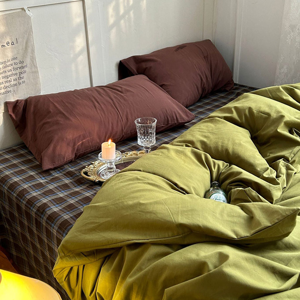 Olive Plaid Rustic Bedding Set - Queen Size Farmhouse Comforter & Pillowcases - Cozy Fall/Winter Bedroom Decor for Cabin, Lodge or Country Home