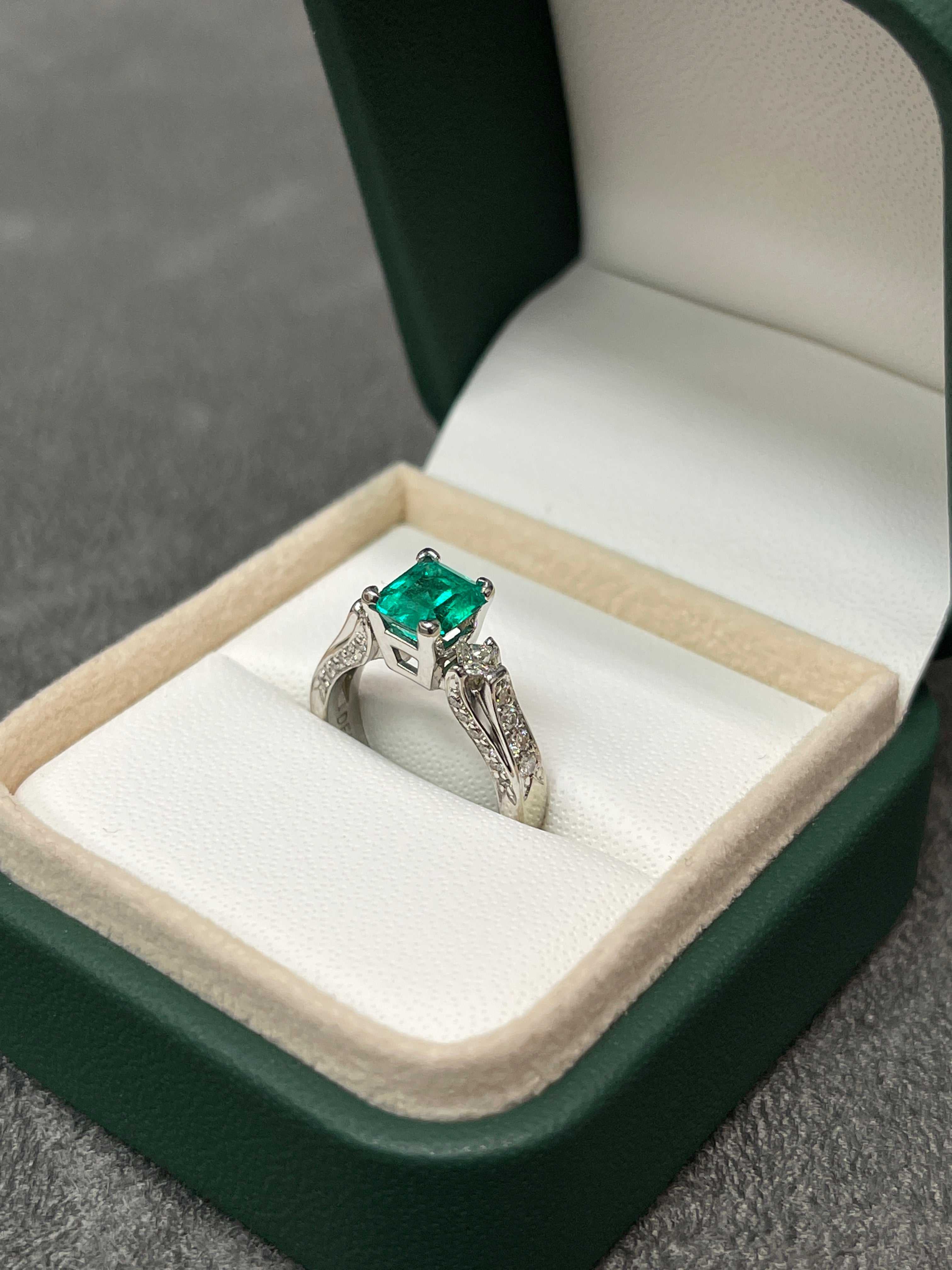 1.40tcw Asscher Cut Colombian Emerald & Princess Cut Diamond Round Engagement Ring in 14K Gold - Perfect for Proposals, Anniversaries & Bridal Jewelry
