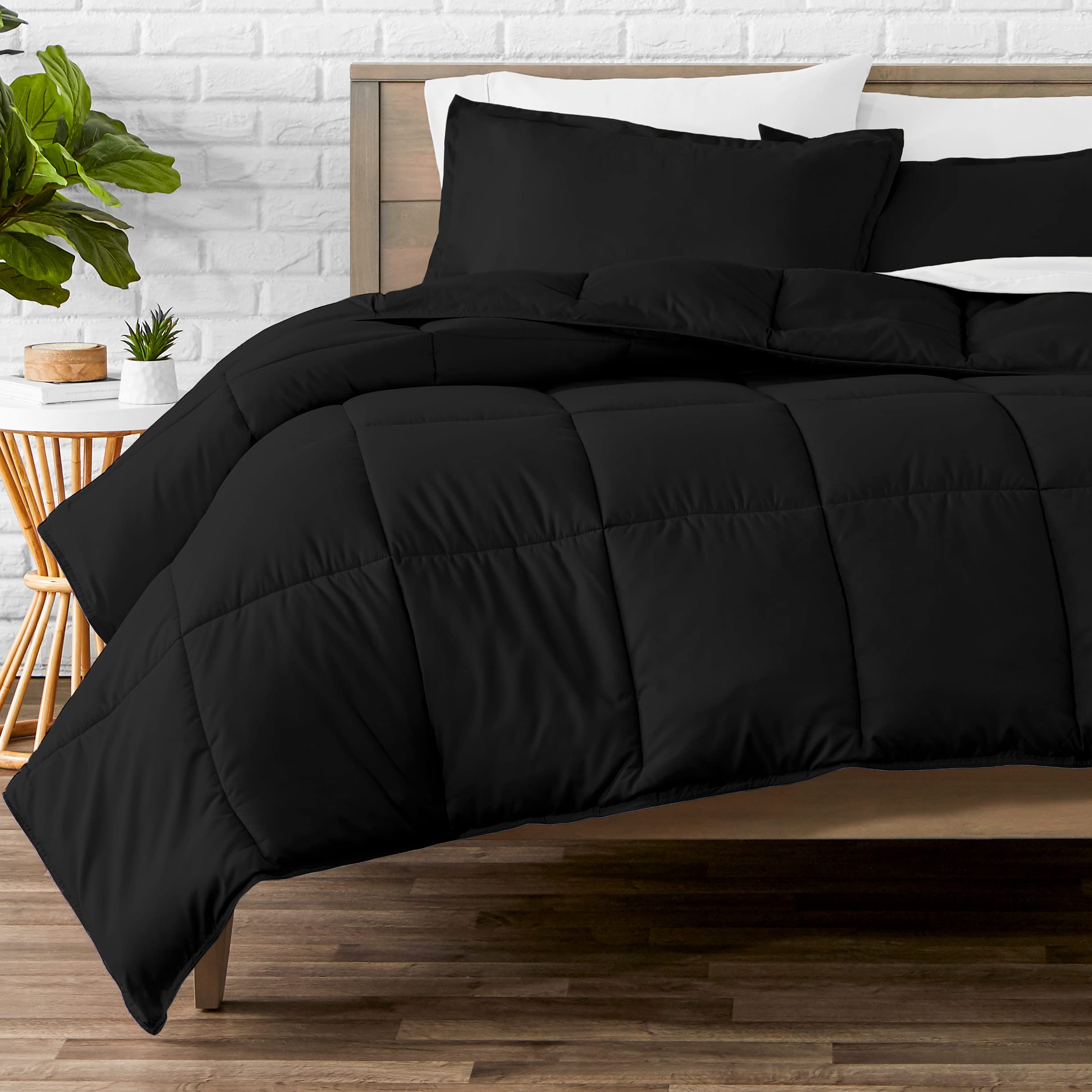 Lightweight Solid Comforter Set (California Queen) with 2 Pillow Cases - 3-Piece Down Alternative Bedding in Black - Perfect for All-Season Comfort in Bedroom, Guest Room or Dorm