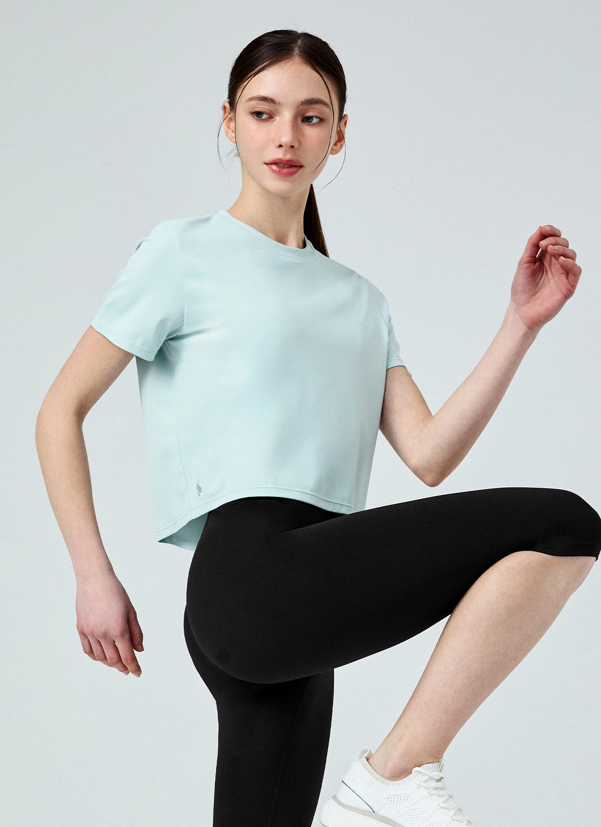 Ice Feather Light 2.0 Crop Short Sleeve T-Shirt - Women's Summer Fashion Top for Casual Wear & Outdoor Activities