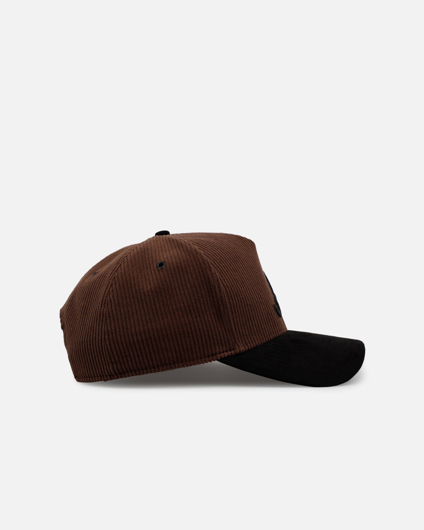 47 Brand Atlanta Braves 'Barren' Snapback Hat - Adjustable Corduroy Baseball Cap in Brown/Black for Men & Women - Perfect for Sports Games, Casual Outfits and Braves Fan Collections