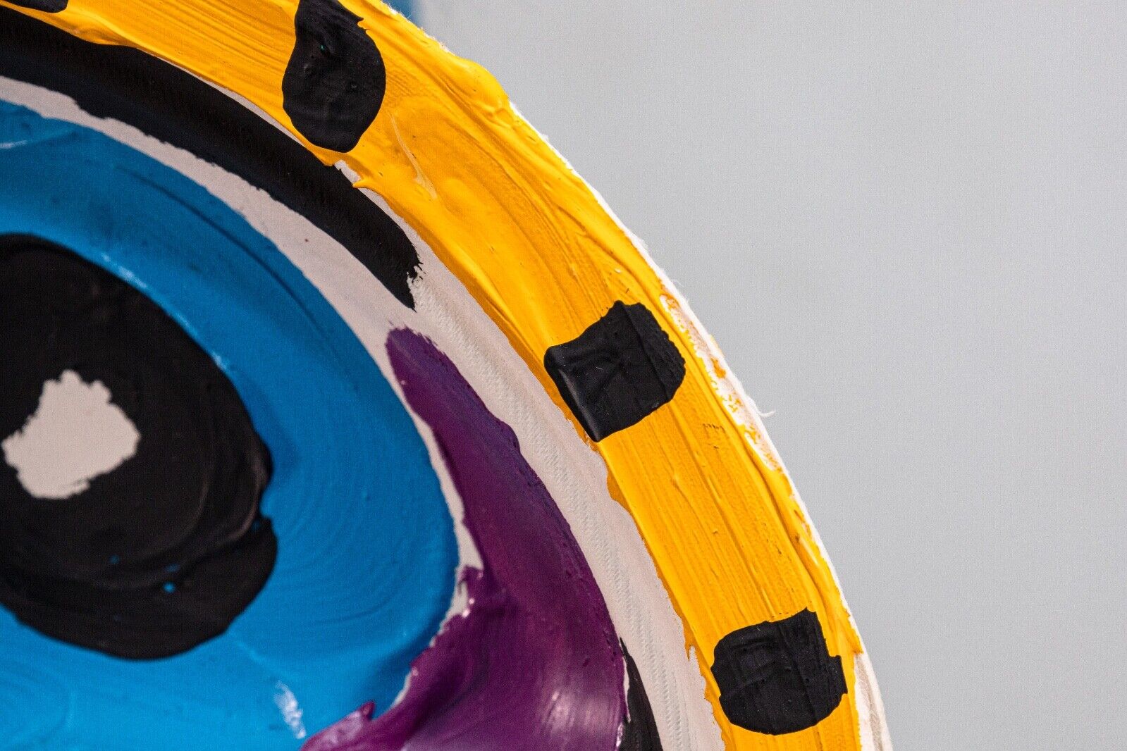 Karel Appel Signed Plate with Moustache - Unique Contemporary Found Object Sculpture for Modern Art Collectors | Perfect for Home Decor & Art Gallery Displays