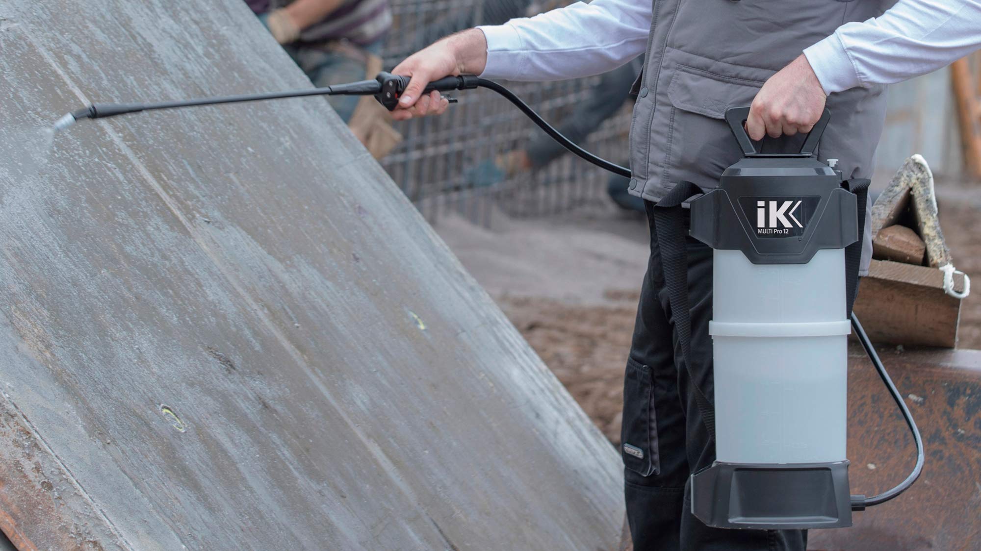 Goizper Group iK Multi Pro 12 Professional Backpack Sprayer - Durable & Adjustable for Lawn Care, Pest Control, and Gardening | Perfect for Homeowners and Landscapers