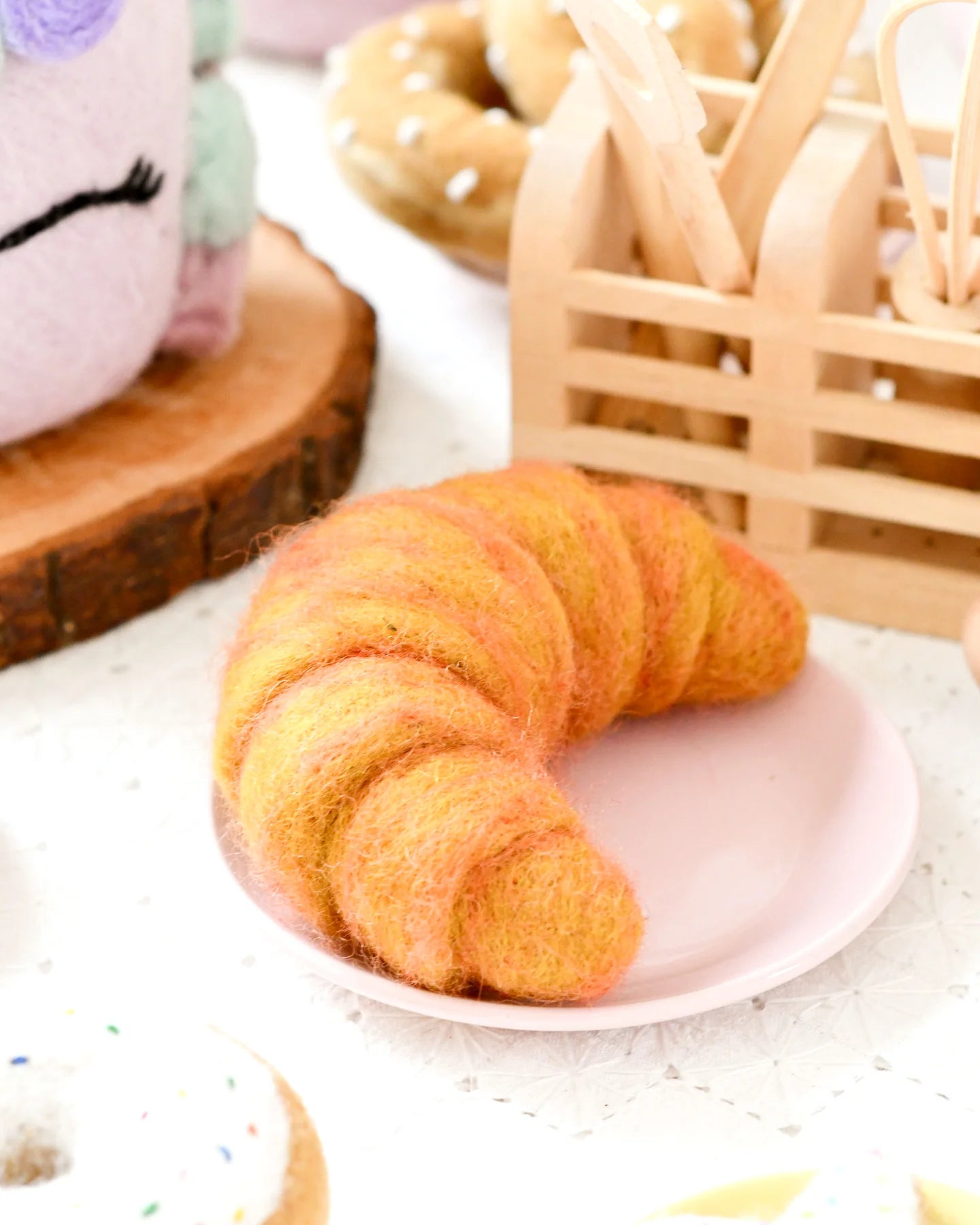 Plain Croissant Felt Play Food - Soft & Realistic Pretend Play Toy for Kids - Perfect for Tea Parties, Kitchen Role Play & Early Learning Activities
