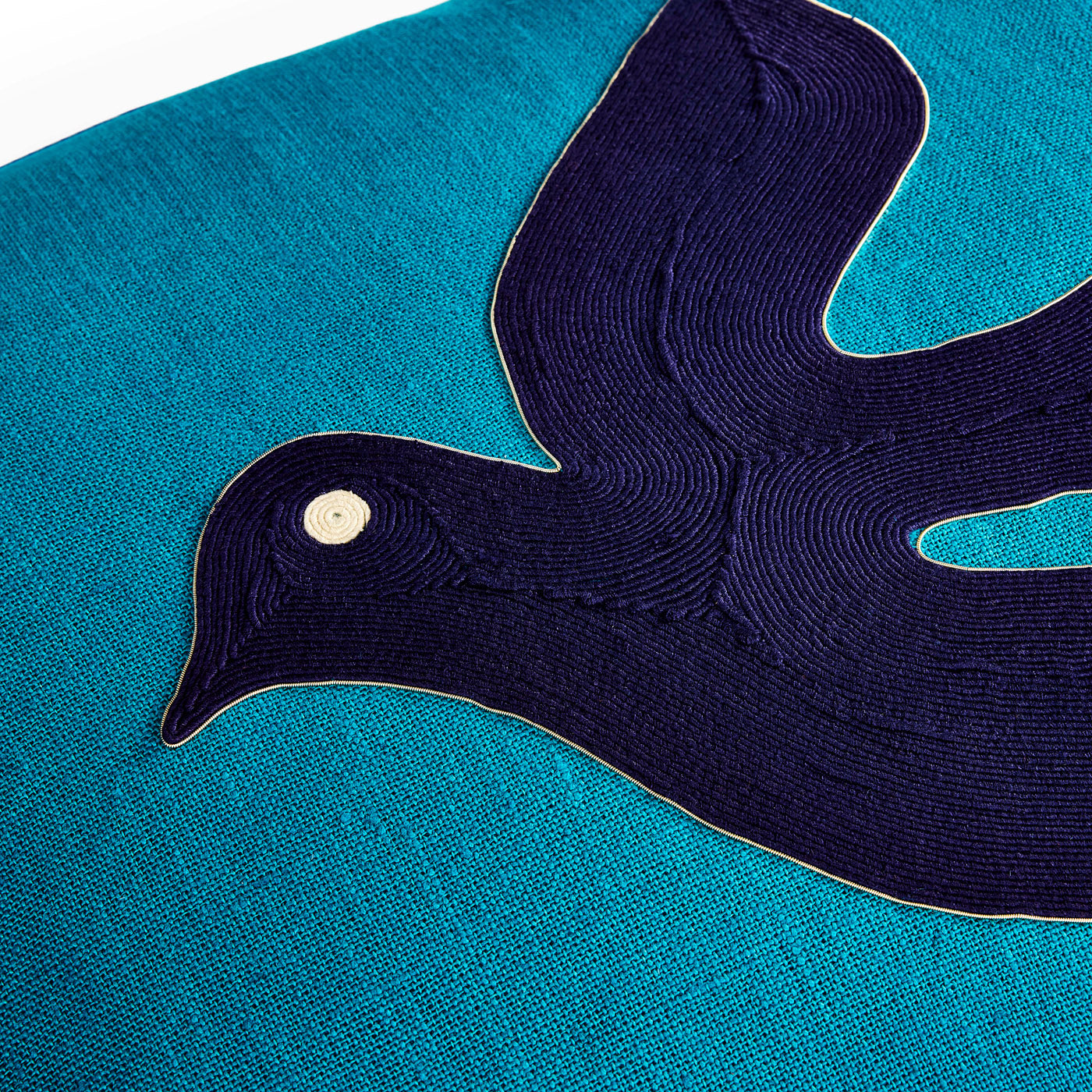 Playa Bird Pillow - Soft & Comfortable Decorative Throw Pillow for Sofa, Bed, Couch - Perfect for Living Room, Bedroom, Nursery & Home Decor