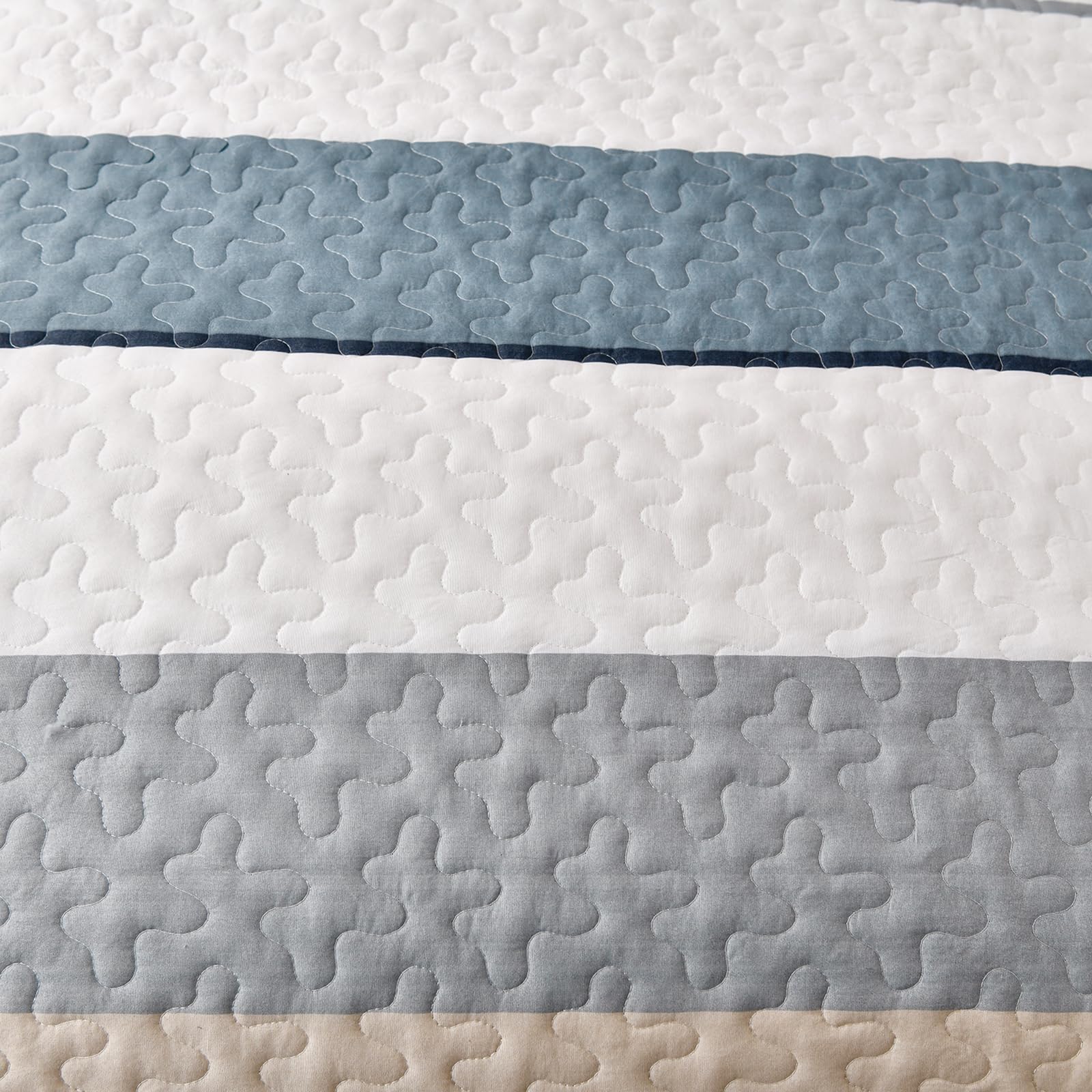 Beige Boho Quilt Queen Size Set - 3 Piece Reversible Microfarmhouse Bedspread with 2 Pillowcases | Khaki Striped Design for All Seasons | Perfect for Farmhouse, Bohemian & Fall Bedroom Decor (Gray Quilt)