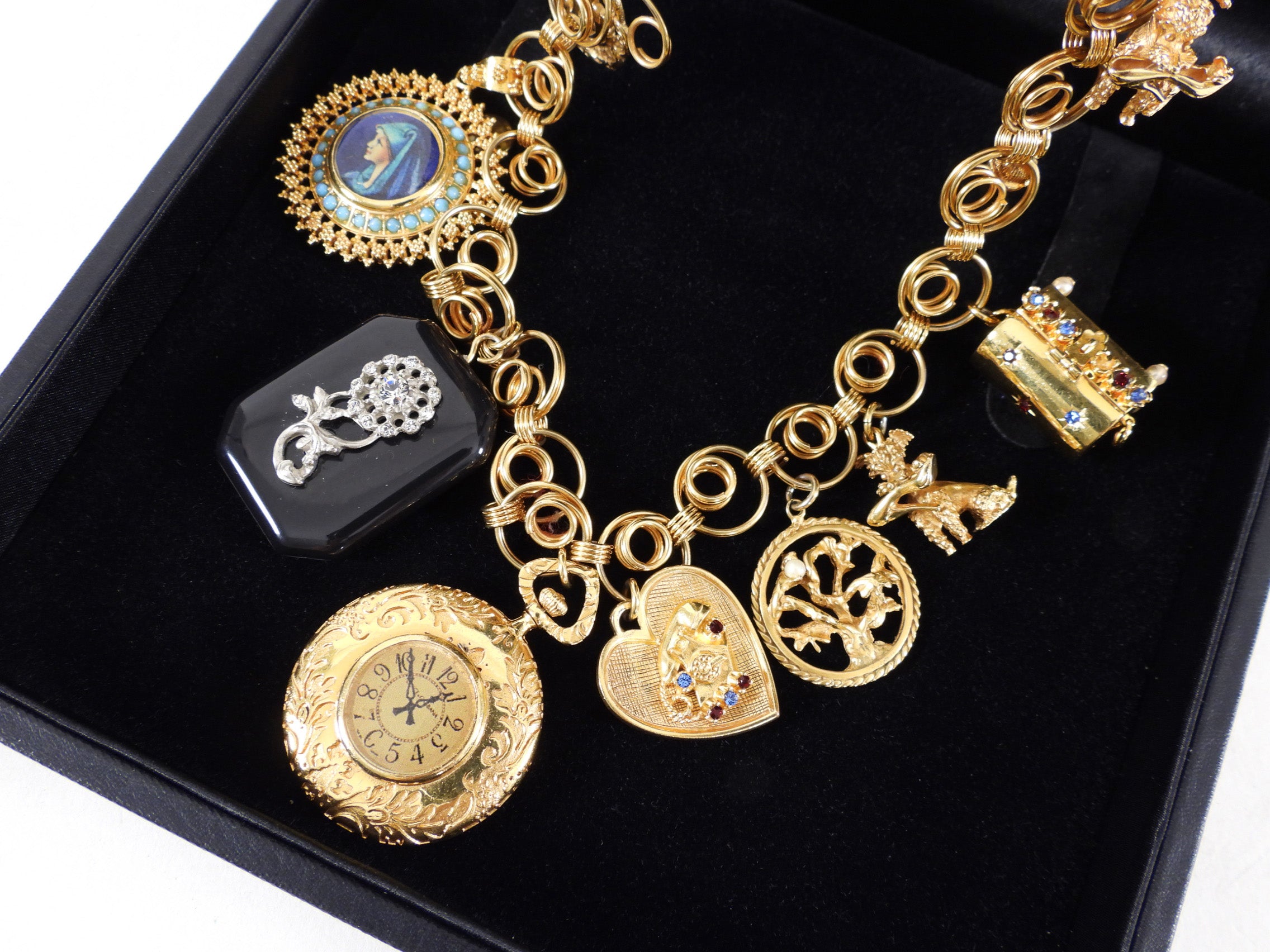 Dolce & Gabbana 18K Gold Plated Long Chain Necklace with Antique Charm - Elegant Statement Jewelry for Women, Perfect for Parties, Weddings & Special Occasions
