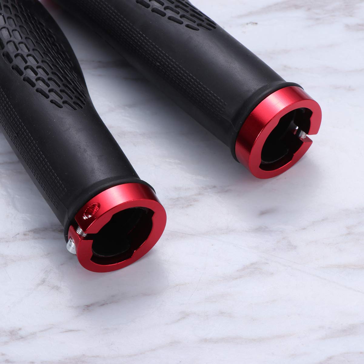 LIOOBO 1 Pair Non-Slip Bike Handlebar Grips - Ergonomic Mountain Bike Hand Grips for Comfortable Cycling - Perfect for Road Bikes, BMX, and Commuter Bicycles