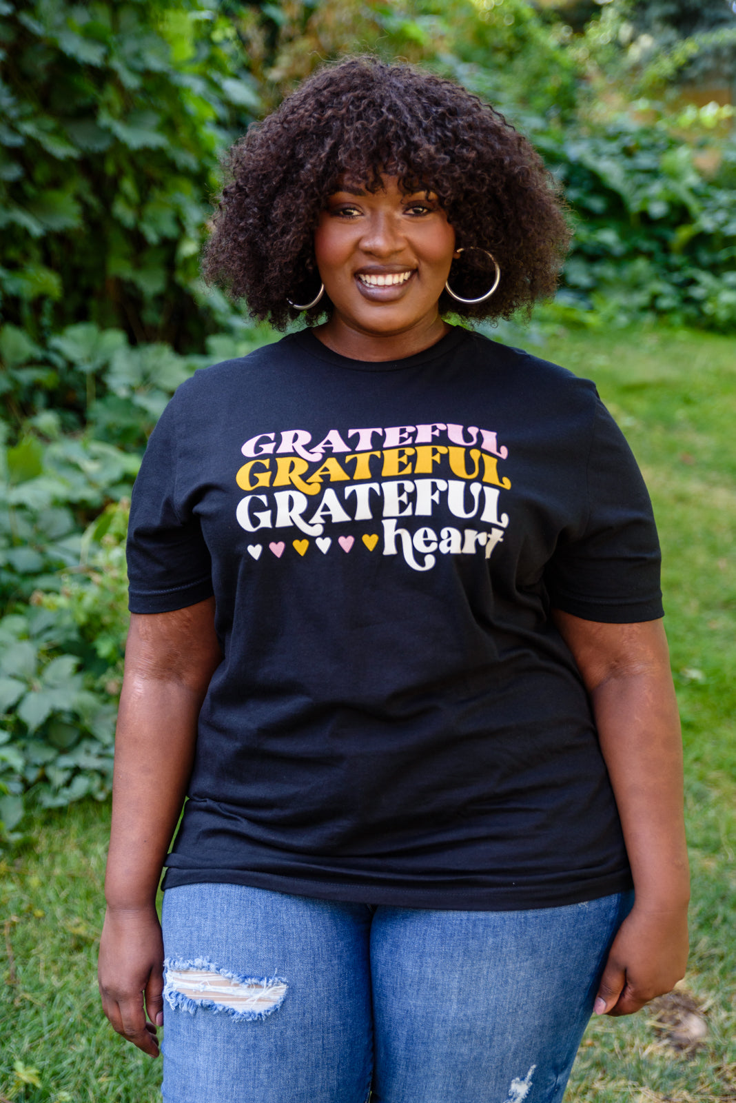 Grateful Heart Graphic T-Shirt in Black | Trendy Casual Wear for Men & Women | Perfect for Everyday Outfits, Gifts & Special Occasions