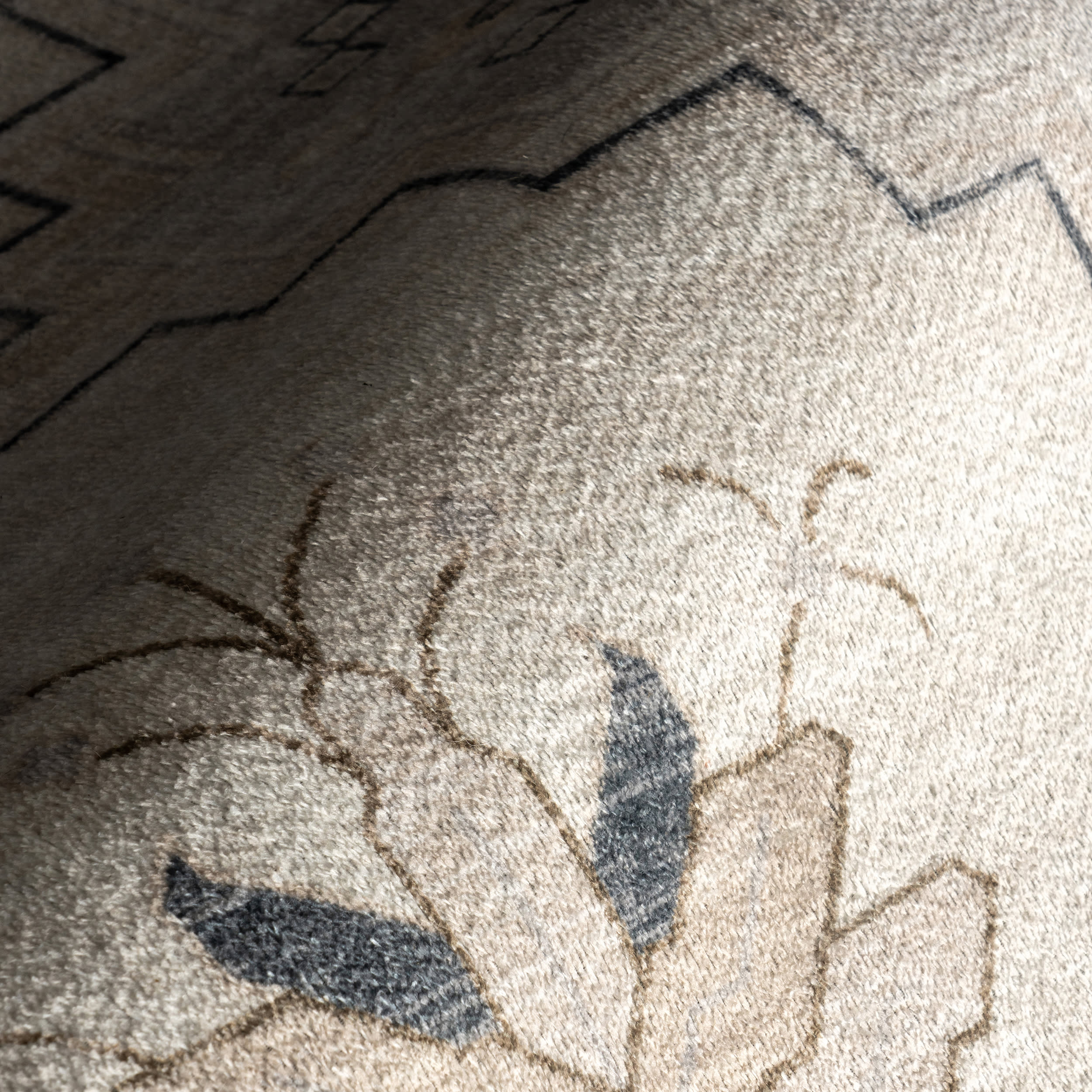 Clovebud Medallion Washable Rug - Soft Grey Indoor/Outdoor Carpet for Living Room, Bedroom, Patio | Easy Clean & Durable Home Decor