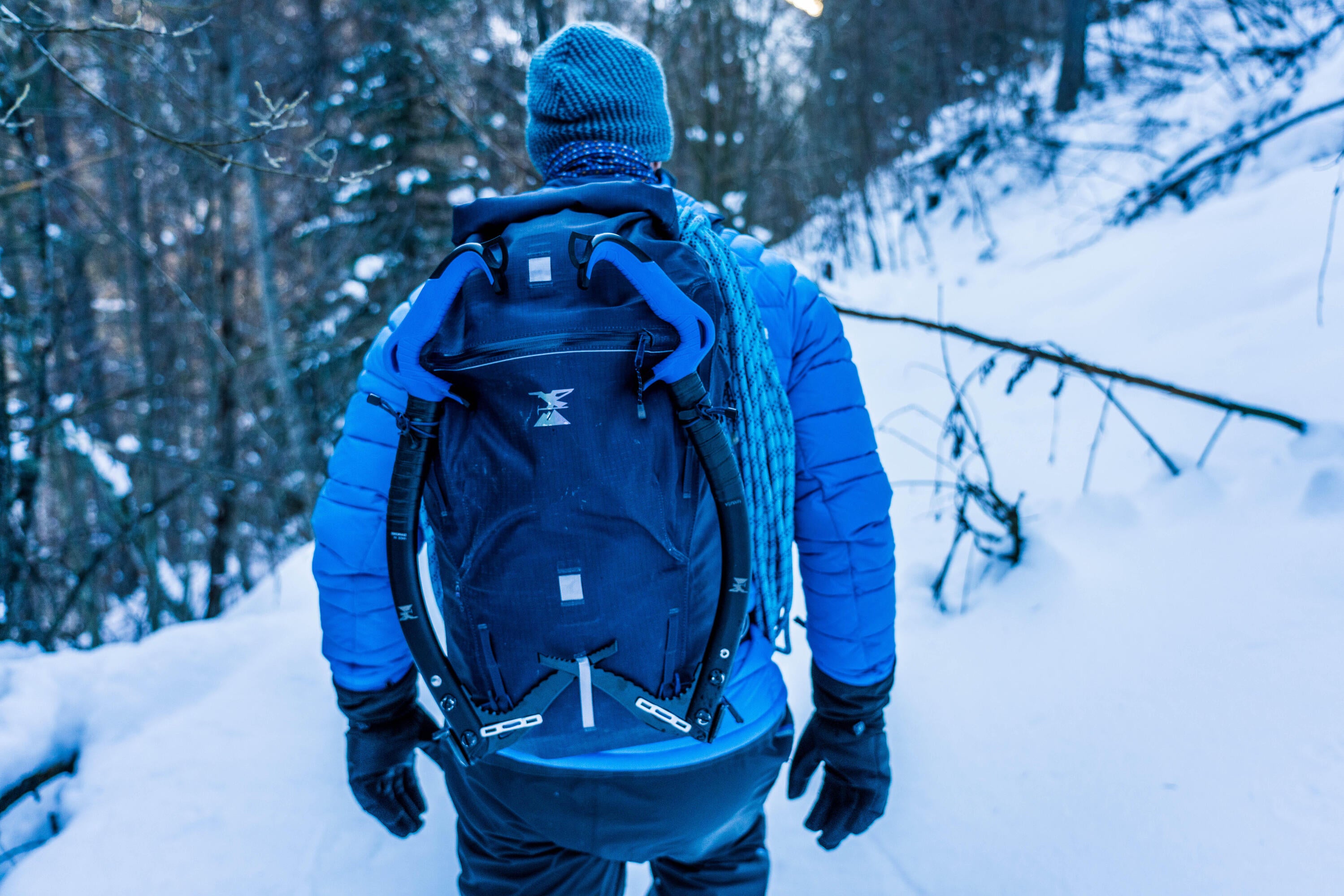 Simond Ice 30L Waterproof Mountaineering Backpack - Lightweight Hiking Climbing Pack for Outdoor Adventures - Perfect for Camping, Trekking & Alpine Expeditions