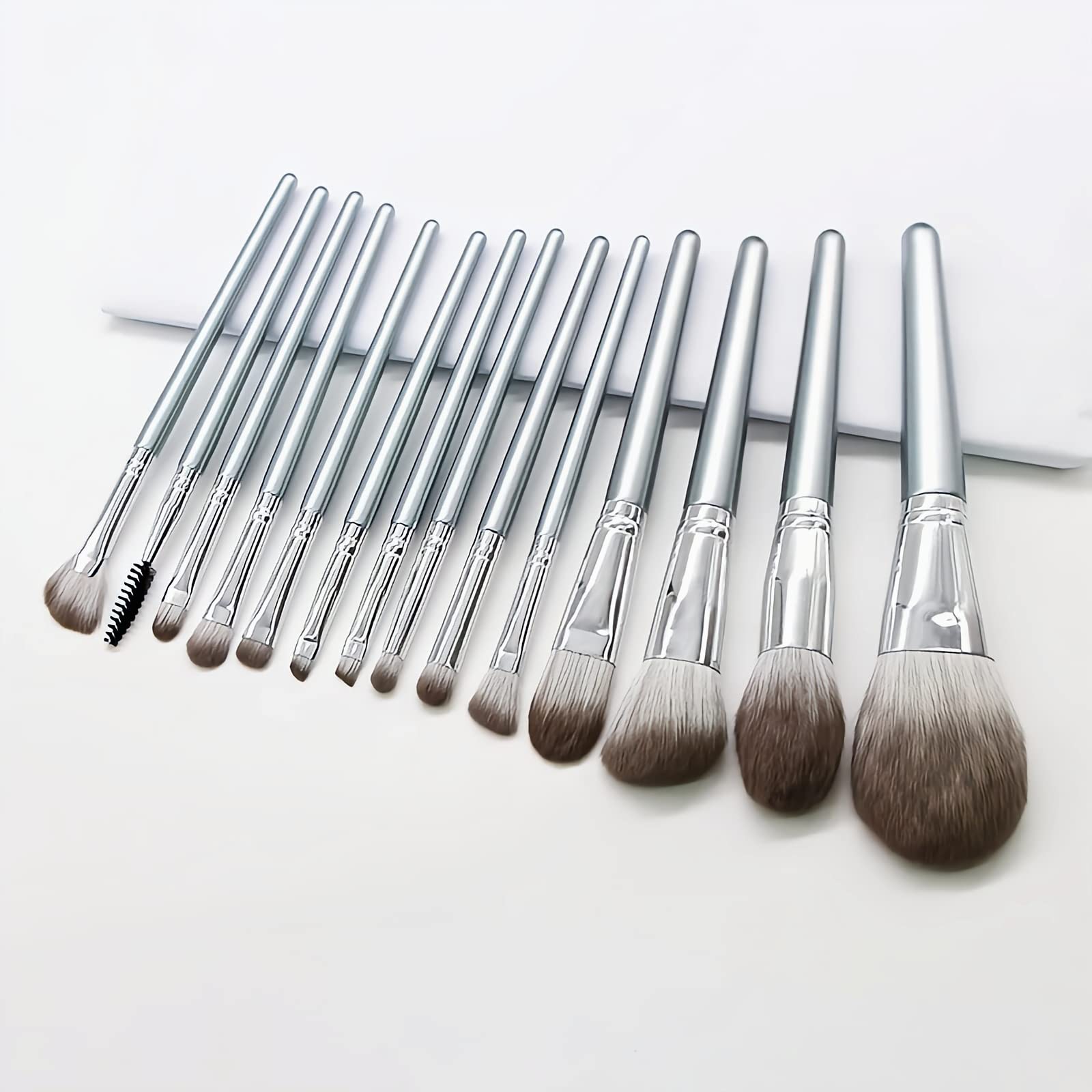 STUNHUB 14Pcs Professional Makeup Brush Set - Foundation, Powder, Blush & Eyeshadow Brushes with Concealer & PU Leather Bag - Perfect for Makeup Artists & Beauty Enthusiasts