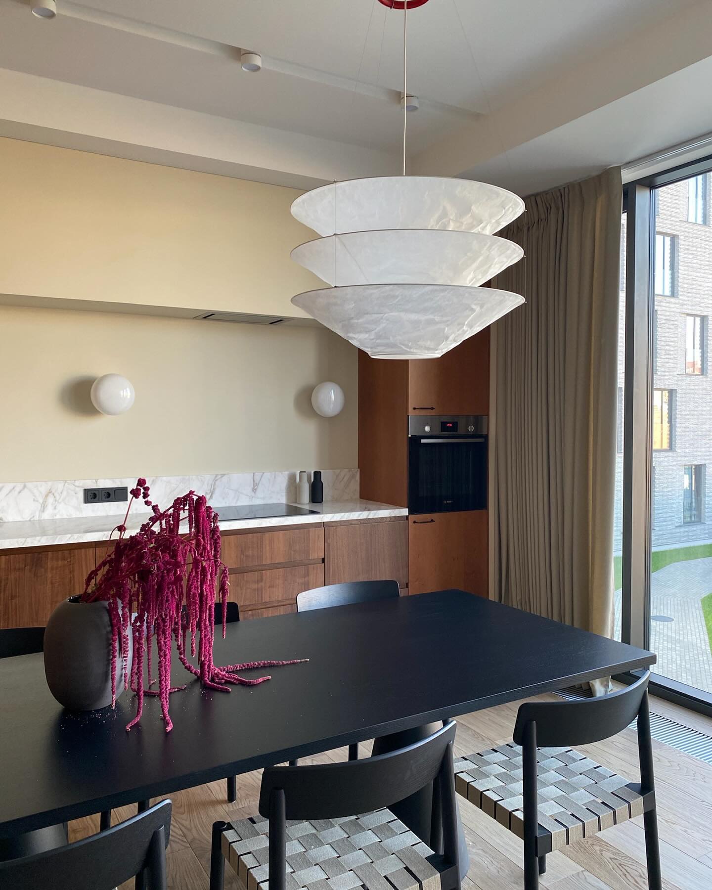 Modern Floating Pendant Lamp - Adjustable Hanging Light Fixture for Living Room, Bedroom, Dining Room - Perfect for Home Decor, Indoor Lighting, and Creating Ambient Atmosphere