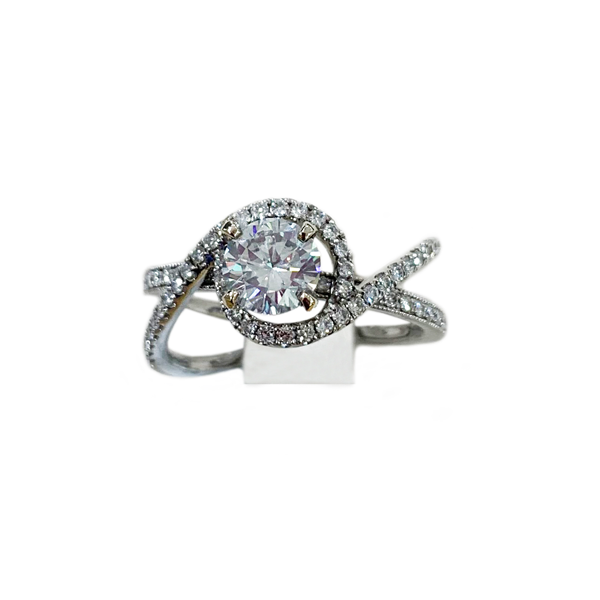 18K White Gold Diamond Ring for Women - Elegant Solitaire Engagement & Wedding Band - Perfect for Proposals, Anniversaries & Special Occasions