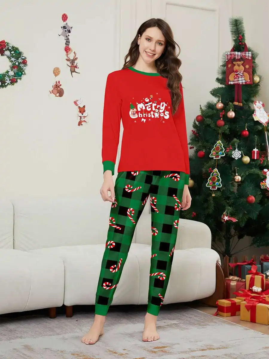 Printed Christmas Matching Family Pajamas Set - Cozy Holiday Sleepwear for Family Photos & Festive Gatherings