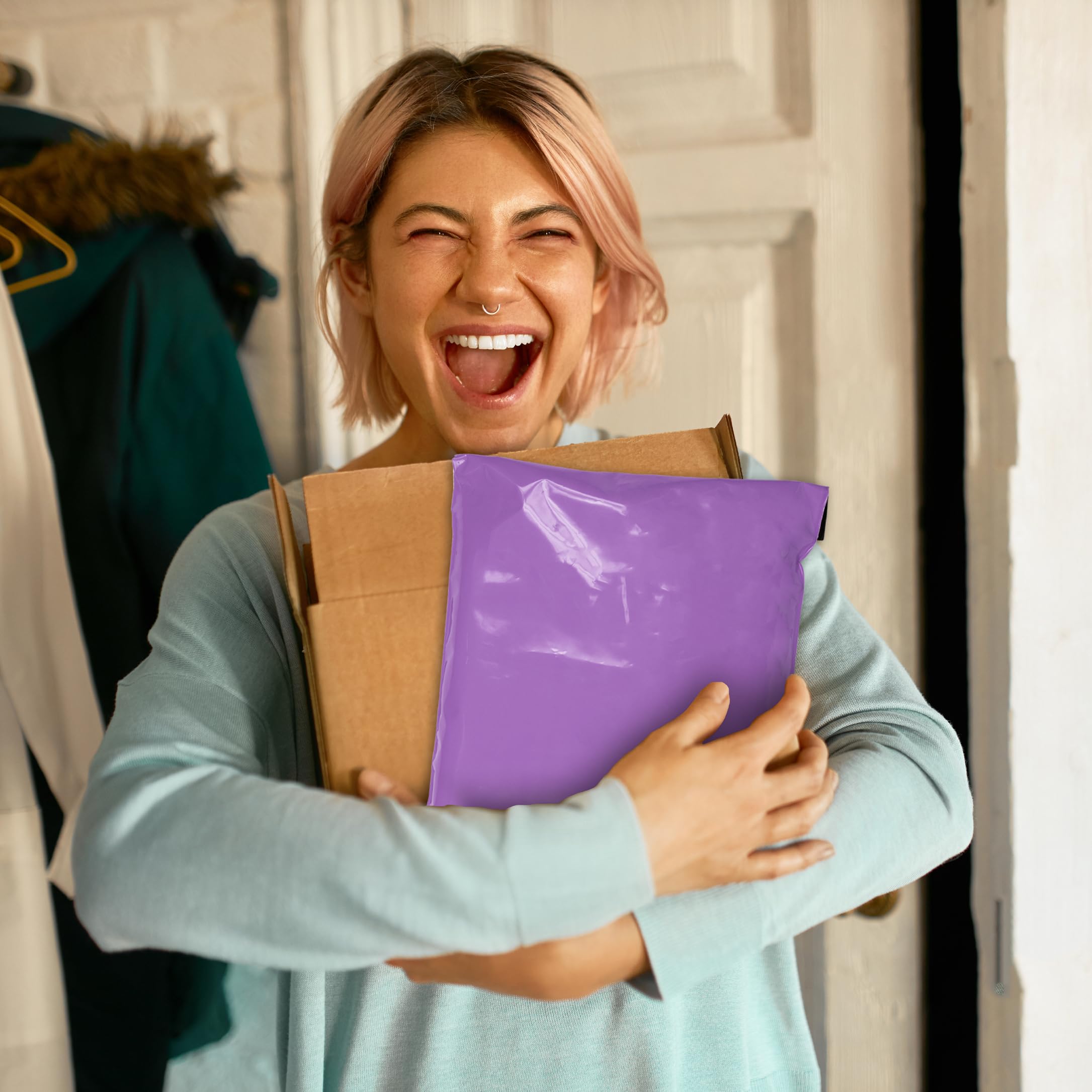 Purple Poly Mailers 7.5 x 10.5 Inches - 1000 Pack With Self-Seal Tape - Stretchy Waterproof Shipping Bags for Clothing, Apparel & Ecommerce - Perfect for Online Stores, Boutiques & Small Business Shipping