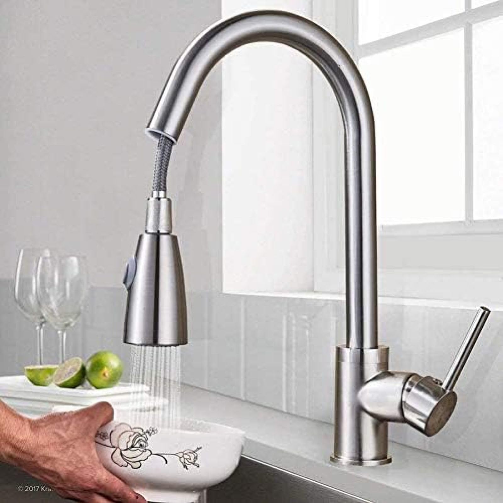 CRJUS Brushed Nickel Pull-Out Kitchen Faucet with 360° Swivel Sprayer - Deck Mounted Hot & Cold Water Mixer Tap for Modern Kitchens - Perfect for Washing Dishes, Filling Pots & Cleaning Countertops