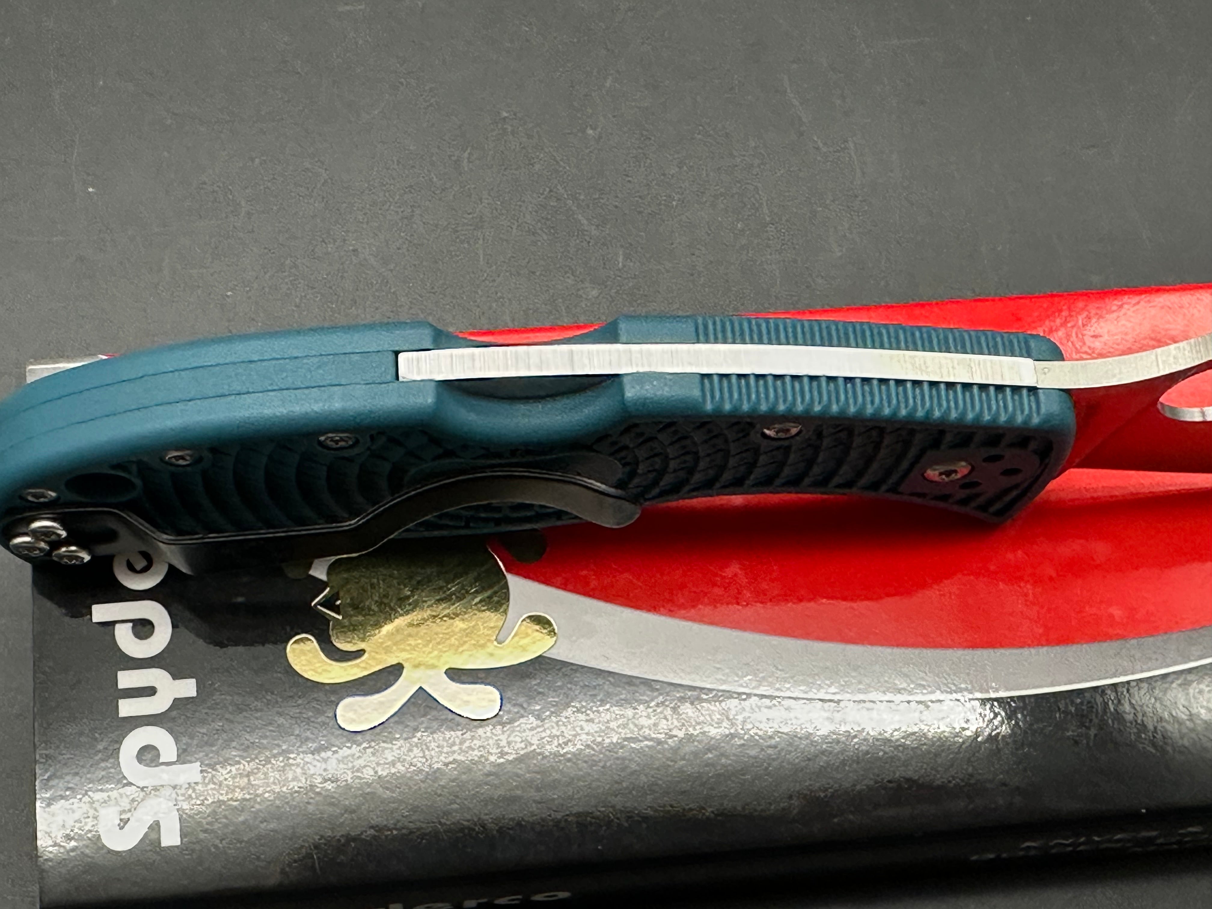 Spyderco LeafJumper Lightweight Folding Knife - 3.09