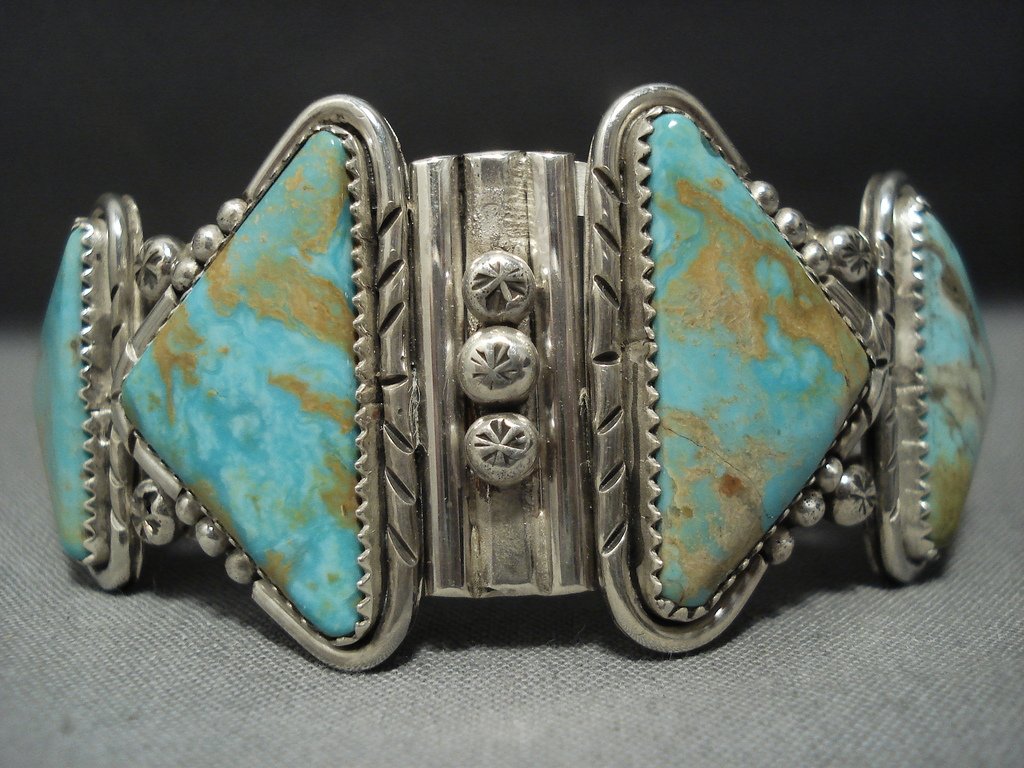 Vintage Navajo Turquoise Sterling Silver Bracelet - Handmade Native American Jewelry for Women - Perfect for Boho Fashion, Gift Giving & Special Occasions