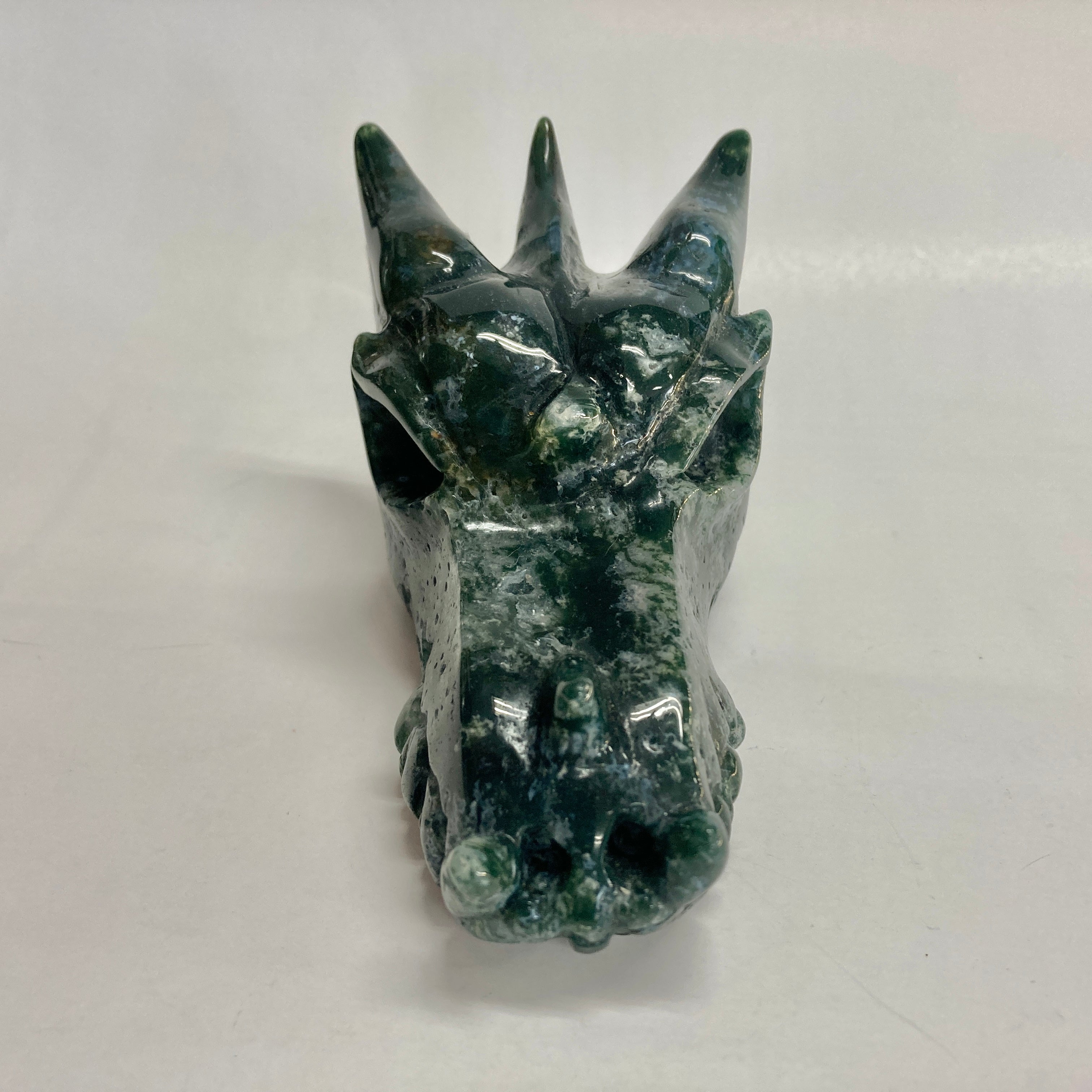 Moss Agate Dragon Skull Carving - Handmade Crystal Healing Decor for Meditation, Yoga & Feng Shui - Unique Spiritual Gift for Collectors & Home Decor