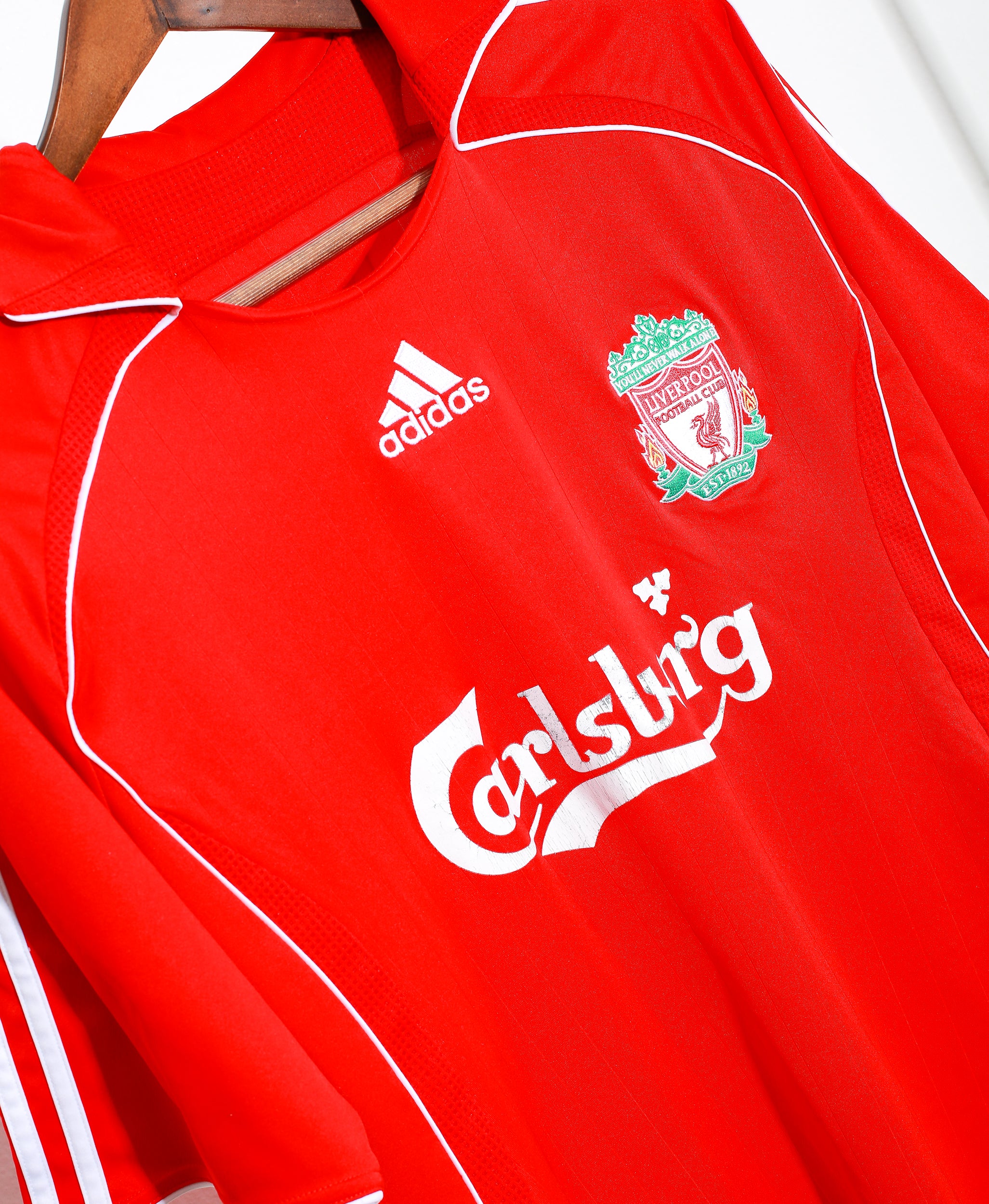 2006 Liverpool FC Home Jersey #8 Steven Gerrard - Authentic Football Shirt (Large) - Perfect for Match Days, Fan Collections & Retro Sports Fashion