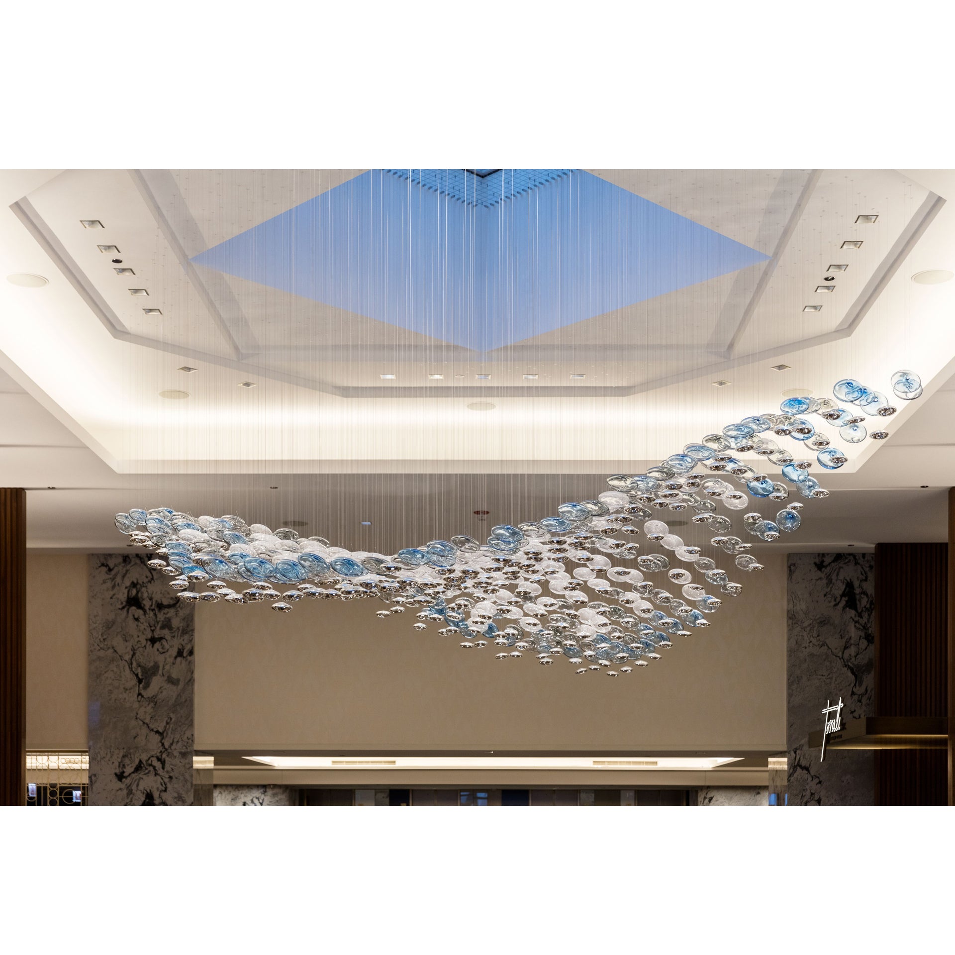 Flying Surge Chandelier - Modern Crystal Ceiling Light Fixture for Dining Room, Living Room & Bedroom | Elegant Home Decor Lighting