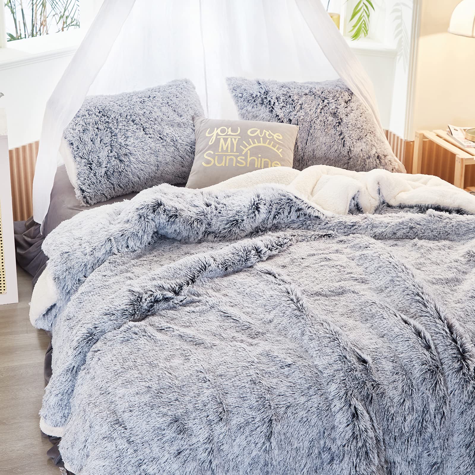 Luxury Faux Fur Shaggy Comforter Set Twin Size - Ultra Soft Plush & Sherpa Reversible Bedding in Grey/White - 3 Piece Fluffy Fuzzy Comforter with Pillowcases - Perfect for Winter Warmth & Cozy Bedroom Decor