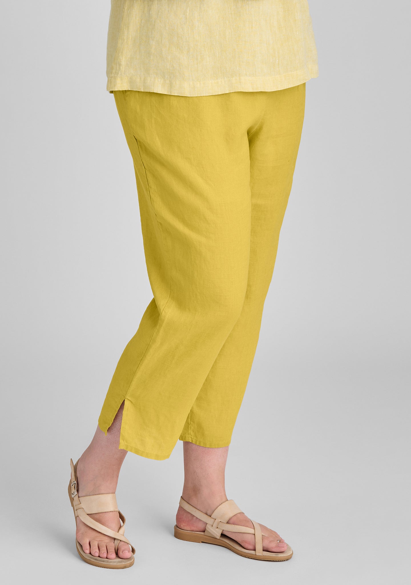 Stylish Tapered Linen Pants for Women - Comfortable & Breathable Summer Casual Pants for Work, Travel & Everyday Wear