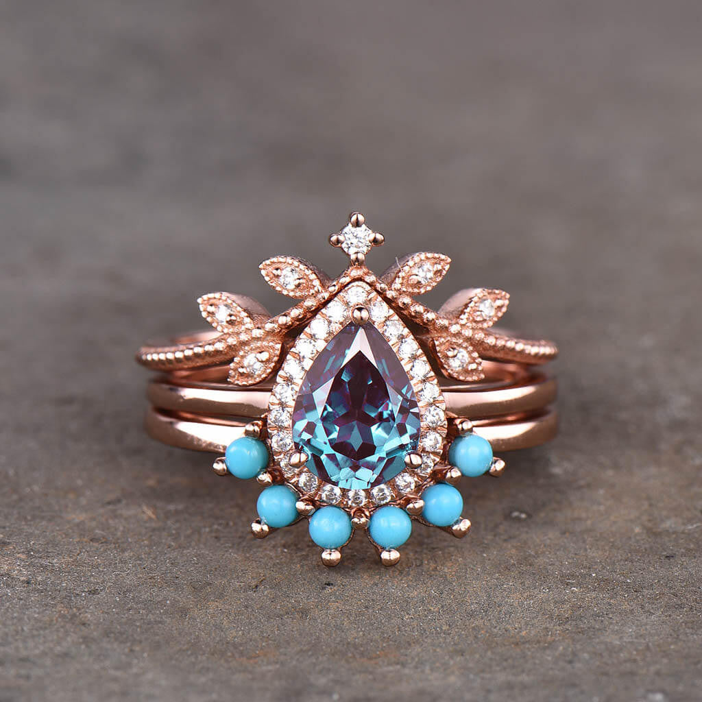 Vintage Pear Shaped Alexandrite Engagement Ring Set with Leaf Diamond & Turquoise Accents - Perfect for Weddings, Anniversaries & Romantic Proposals