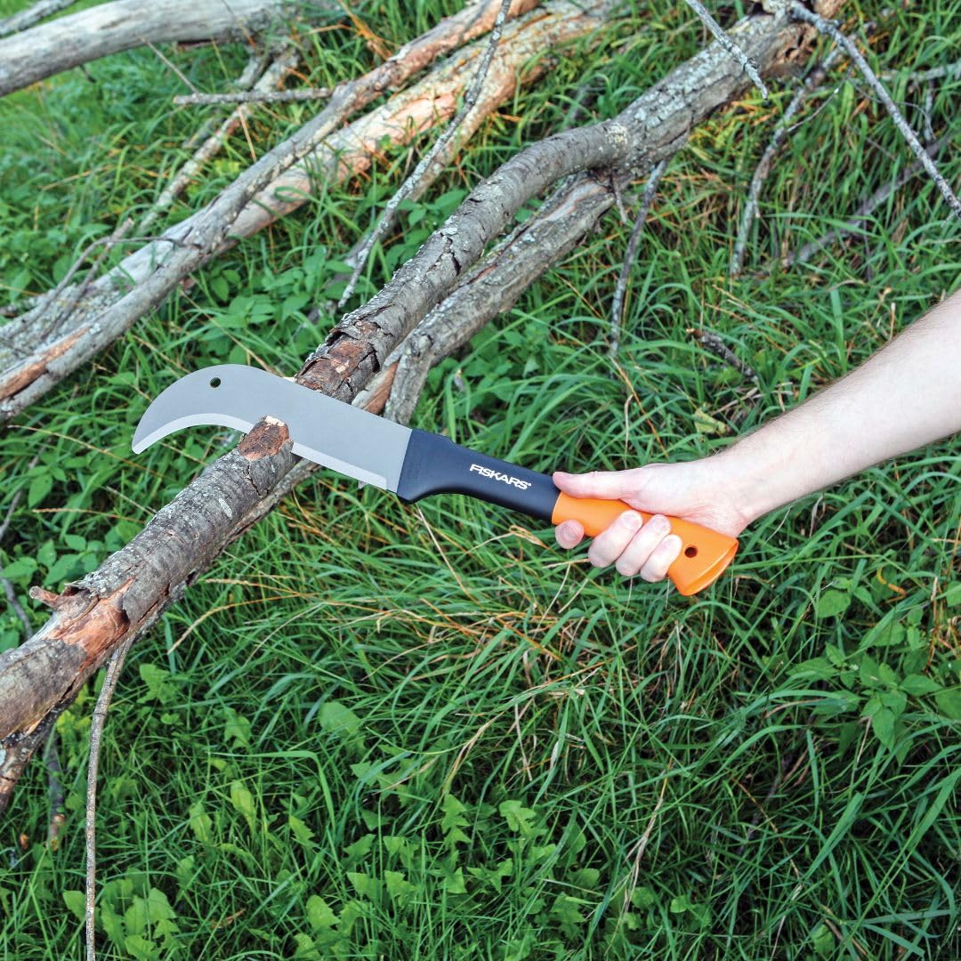 Fiskars Brush Axe - Heavy Duty Chopping Tool for Clearing Brush, Small Trees & Branches | Perfect for Landscaping, Yard Work & Outdoor Survival | Durable Steel Blade & Ergonomic Handle