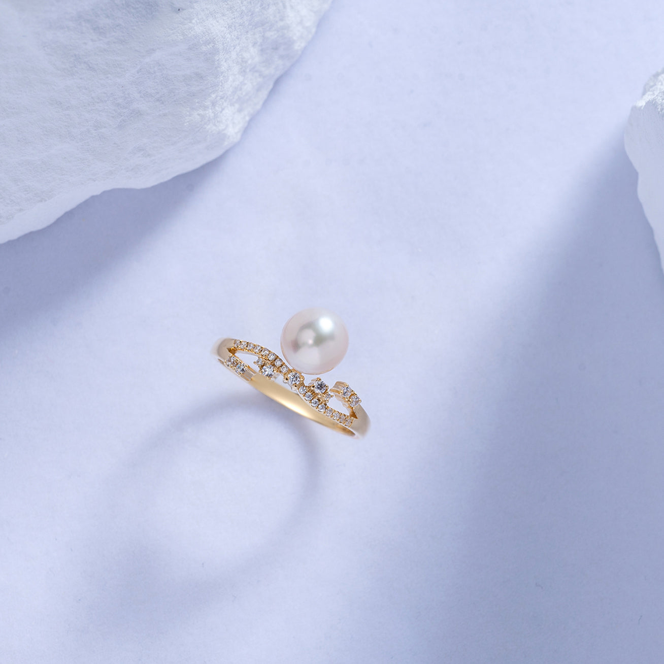 18K Gold Freshwater Pearl Ring KR00041 | Elegant Pearl Jewelry for Women - Perfect for Weddings, Anniversaries & Special Occasions