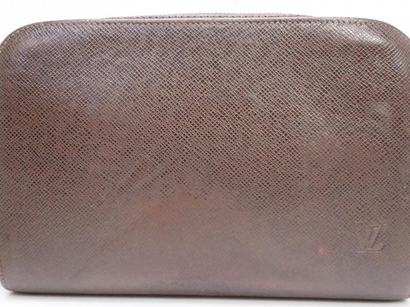 Authentic Pre-Owned Louis Vuitton Taiga Grizzly Brown Pochette Baikal Clutch Bag M30188 200196 - Luxury Vintage Clutch for Women, Perfect for Evening Parties & Special Occasions