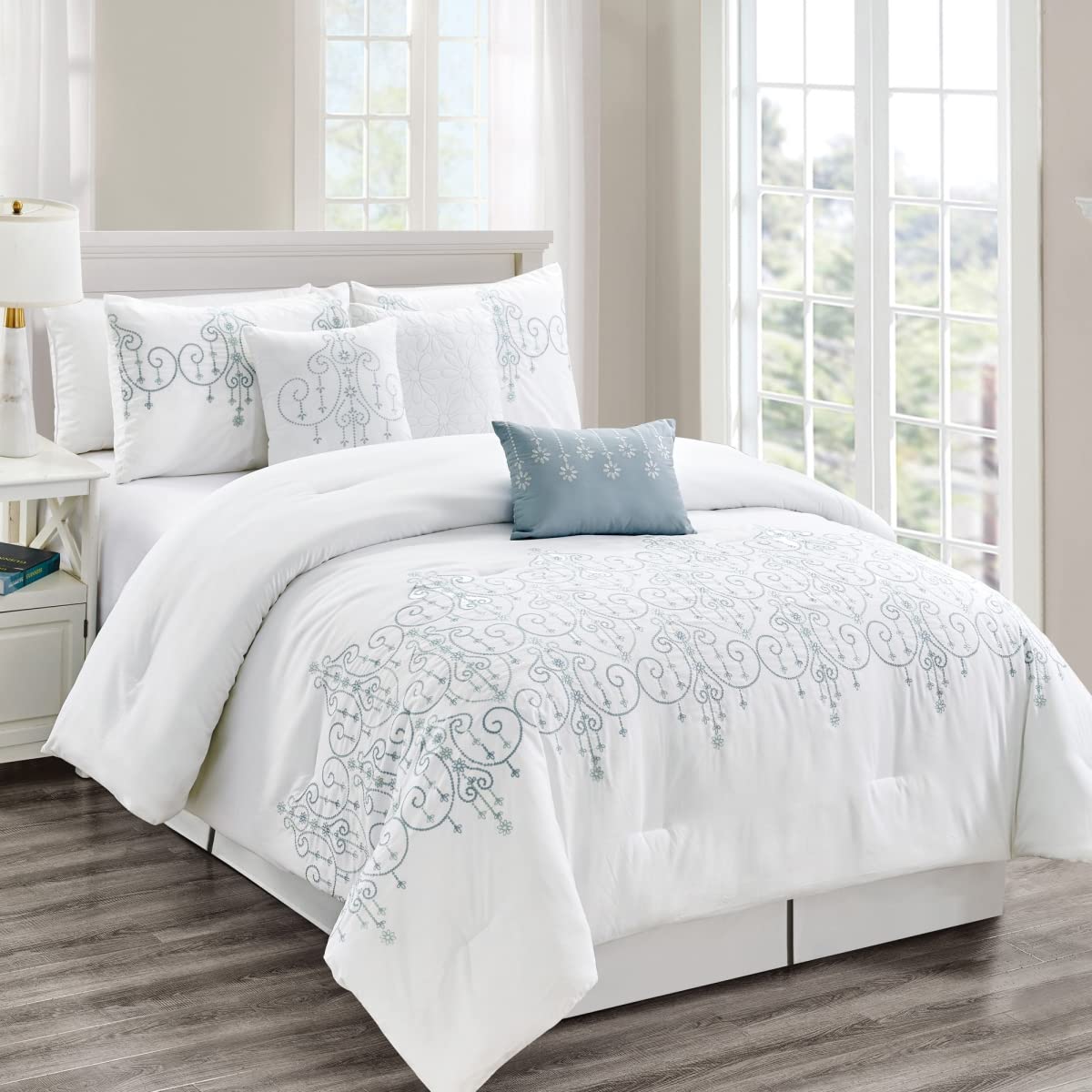 7-Piece Geron Comforter Set Queen Size - Ultra Soft Bedding Collection for Cozy Bedroom Decor | Perfect for Master Bedroom, Guest Room & Dormitory