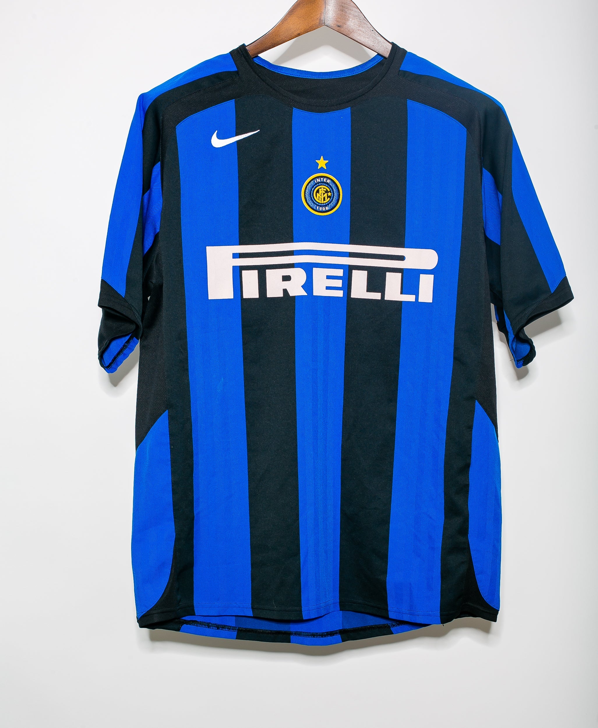 2004-05 Inter Milan Zanetti Home Jersey (Size M) - Authentic Football Shirt for Fans & Collectors - Perfect for Matchdays & Memorabilia Display