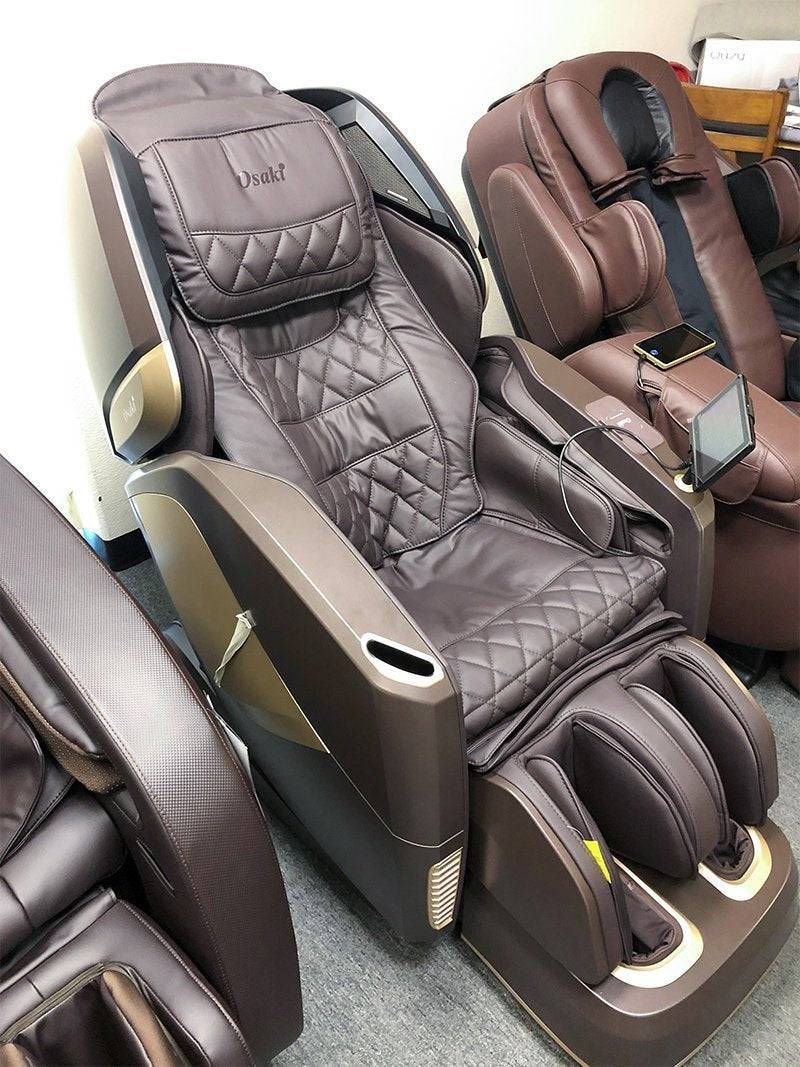 Osaki OS 4D PRO Maestro LE Massage Chair - Luxury Full Body Shiatsu Massage with Zero Gravity & Heat Therapy | Perfect for Home, Office or Spa Relaxation