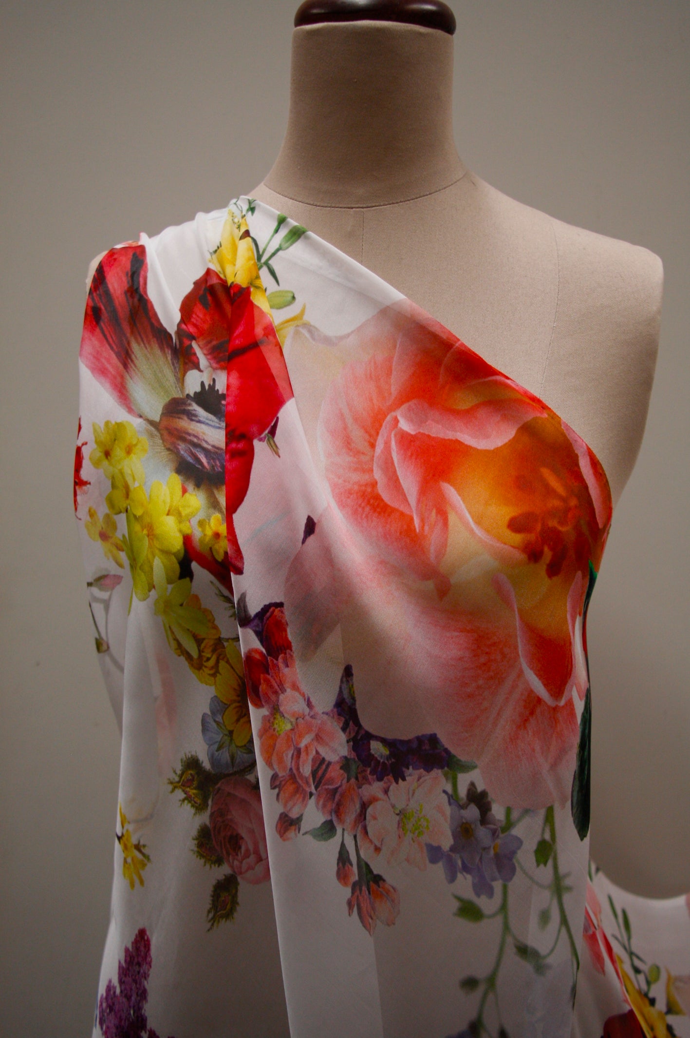 Art Of Bloom Chiffon Scarf - Lightweight Floral Print Shawl for Women - Perfect for Spring Outfits, Beach Cover-Ups & Evening Elegance