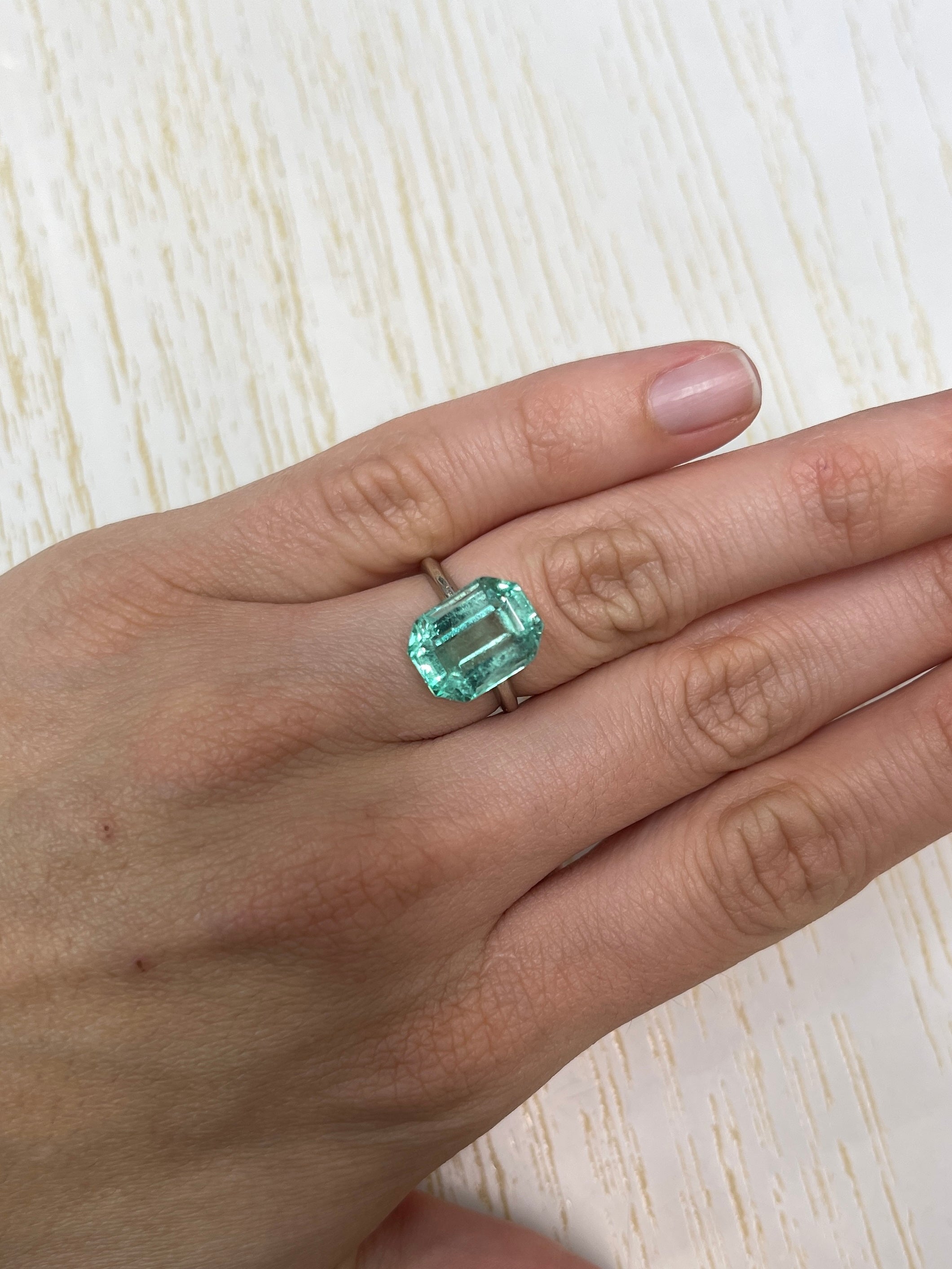 7.62 Carat 13x10mm Loose Colombian Emerald Gemstone - Emerald Cut for Jewelry Making, Engagement Rings & Luxury Gifts