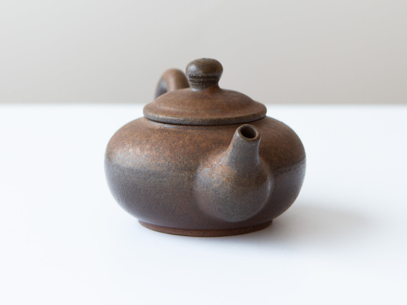 Premium Cast Iron Teapot with Enamel Coating - Rust-Resistant Japanese Style Teapot for Loose Leaf Tea - Perfect for Home, Office & Tea Ceremonies