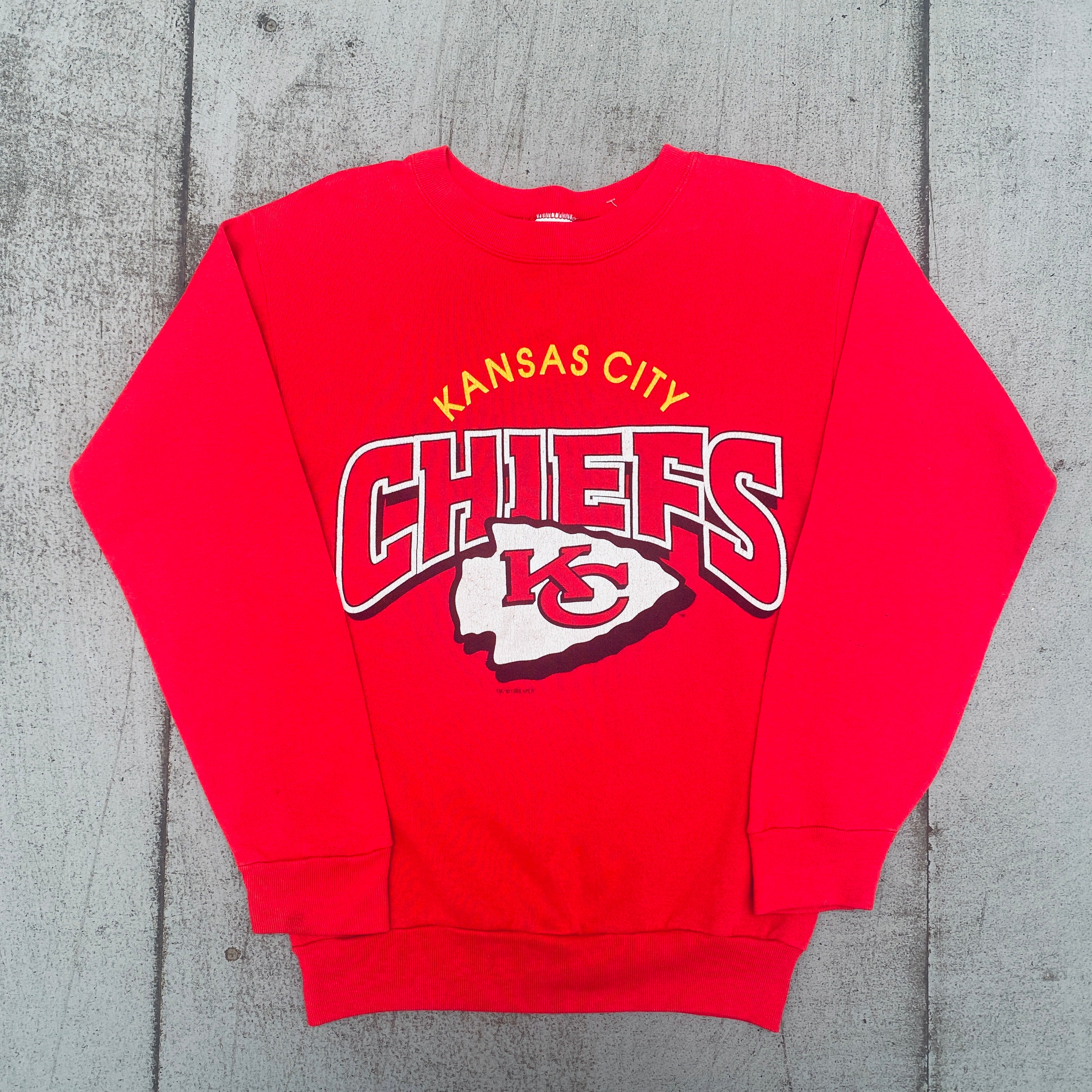 Kansas City Chiefs 1995 Graphic Spellout Sweatshirt - Vintage NFL Football Fan Gear for Men & Women - Perfect for Game Day, Tailgating, and Casual Wear