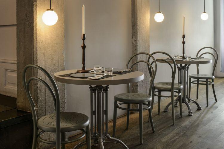 GTV Michael Thonet A14 Perforated Bentwood Side Chair with Woven Cane Seat - Classic Cafe & Dining Room Furniture for Restaurants, Bistros and Home Decor